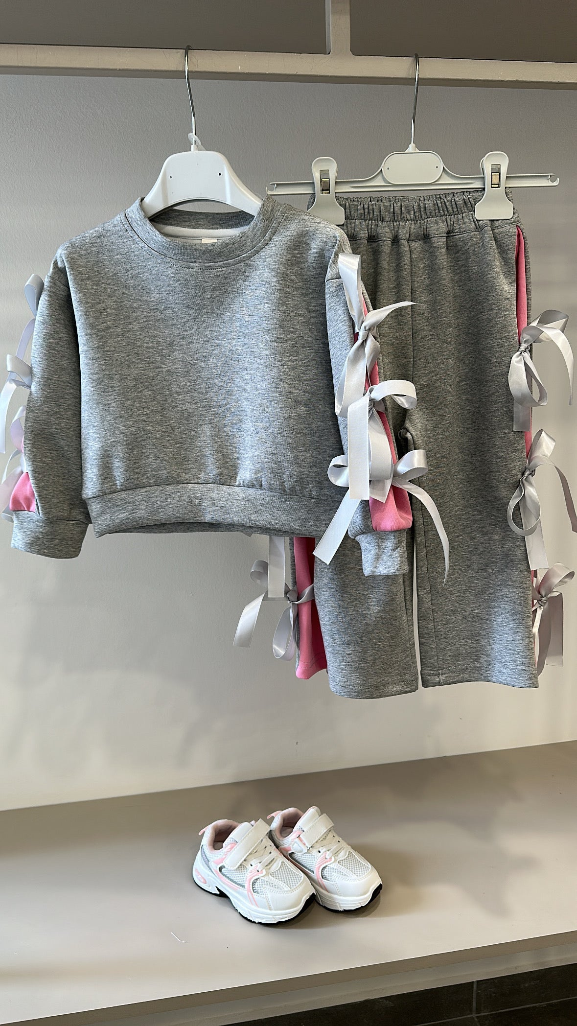 Tuta CON FIOCCHETTI 3-8A - GRIGIO