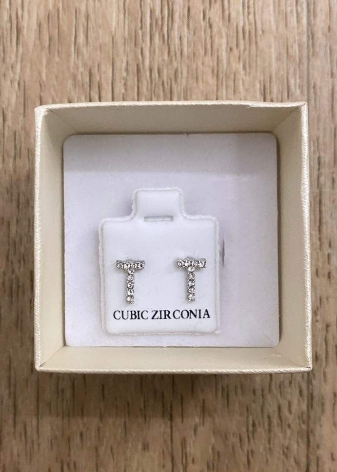 SILVER LETTER EARRING - T