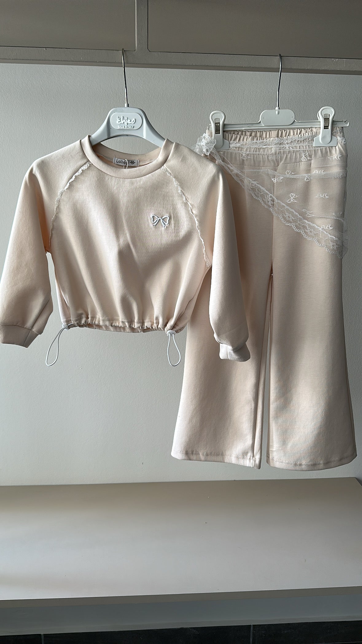 Tuta FIOCCO CON PIZZO 3-12A - BEIGE
