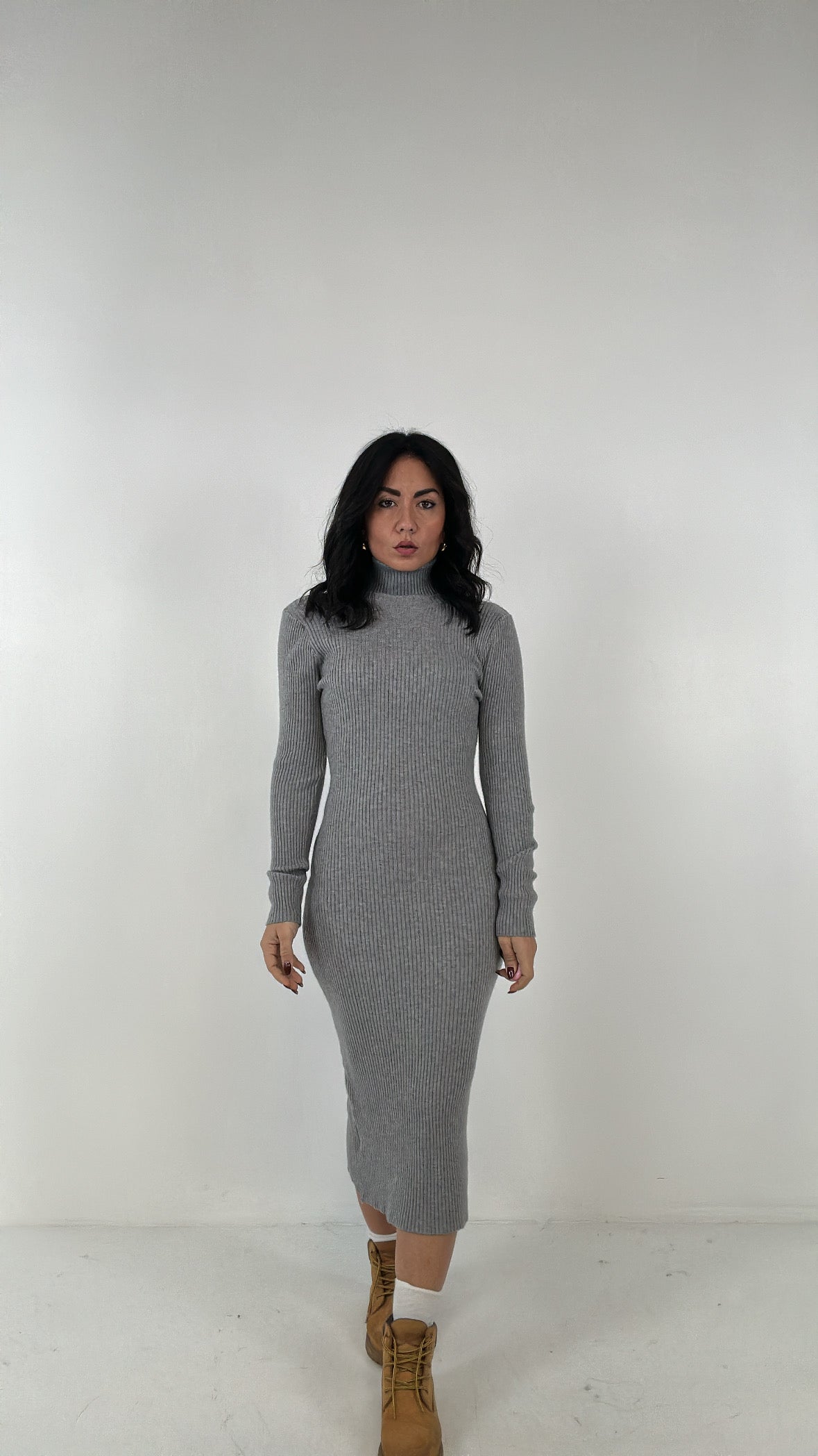 Abito IN MAGLIA CON COLLO - GRIGIO