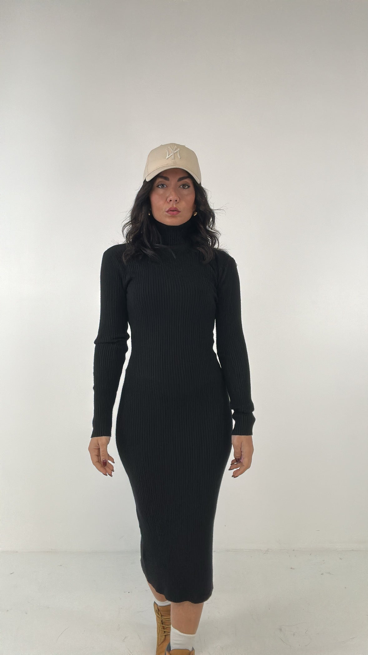 Abito IN MAGLIA CON COLLO - NERO