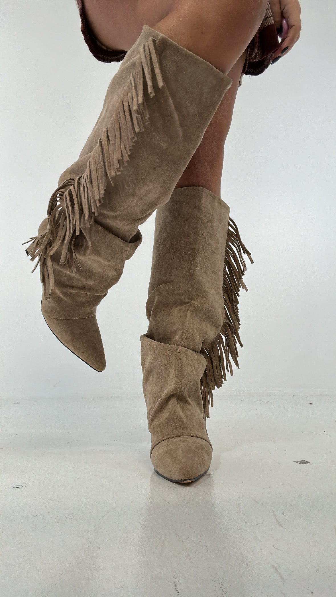 Stivale IN CAMOSCIO CON FRANGE - BEIGE