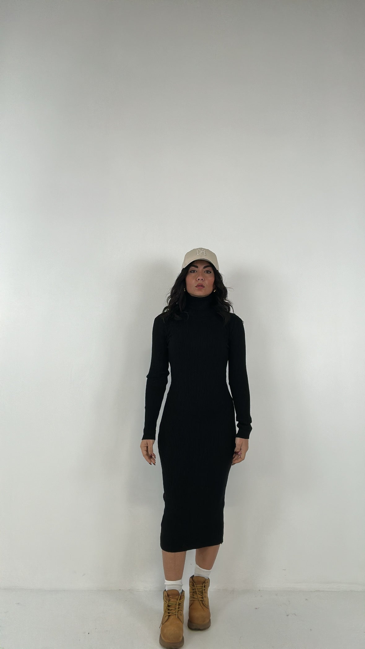 Abito IN MAGLIA CON COLLO - NERO