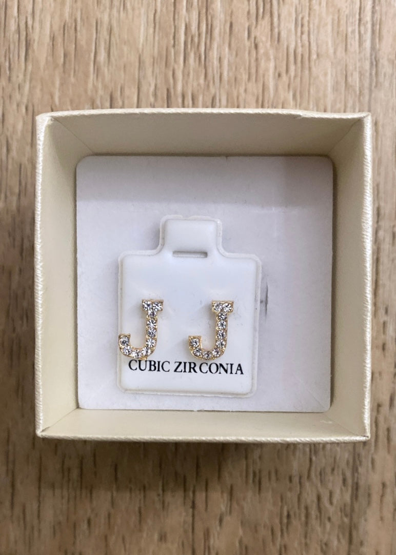 GOLD LETTER EARRING - J
