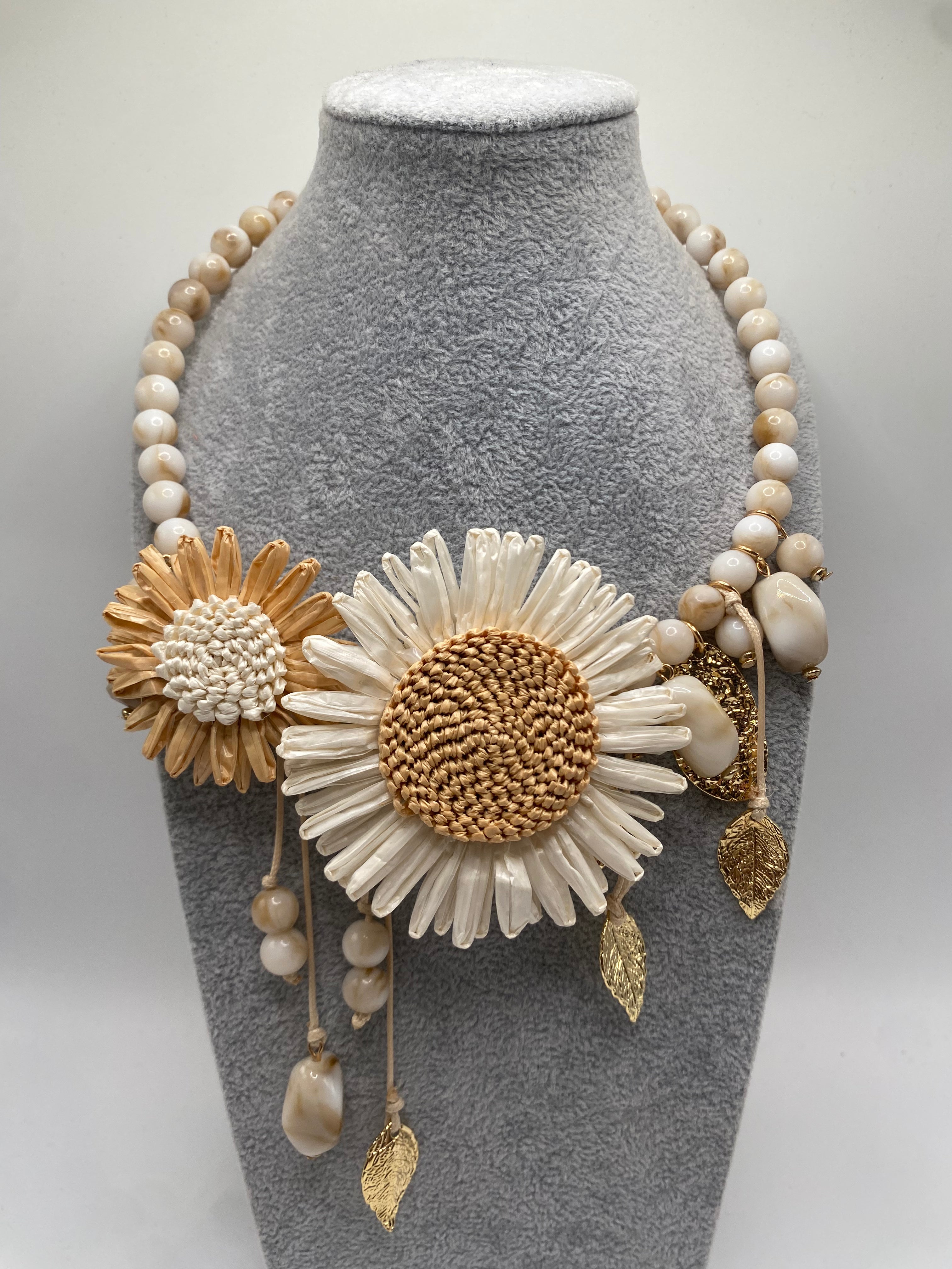 Collana FIORE - BEIGE