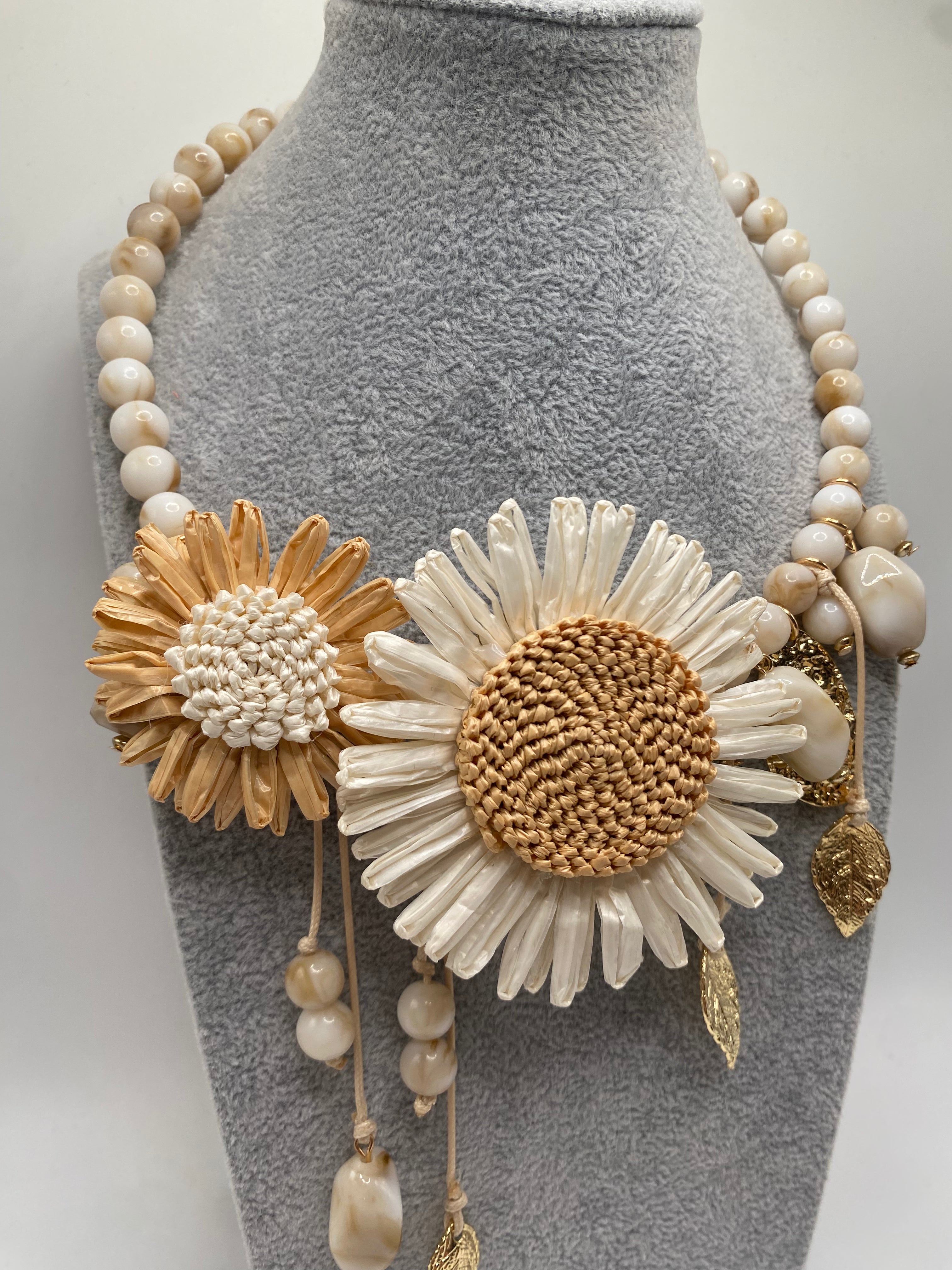 Collana FIORE - BEIGE