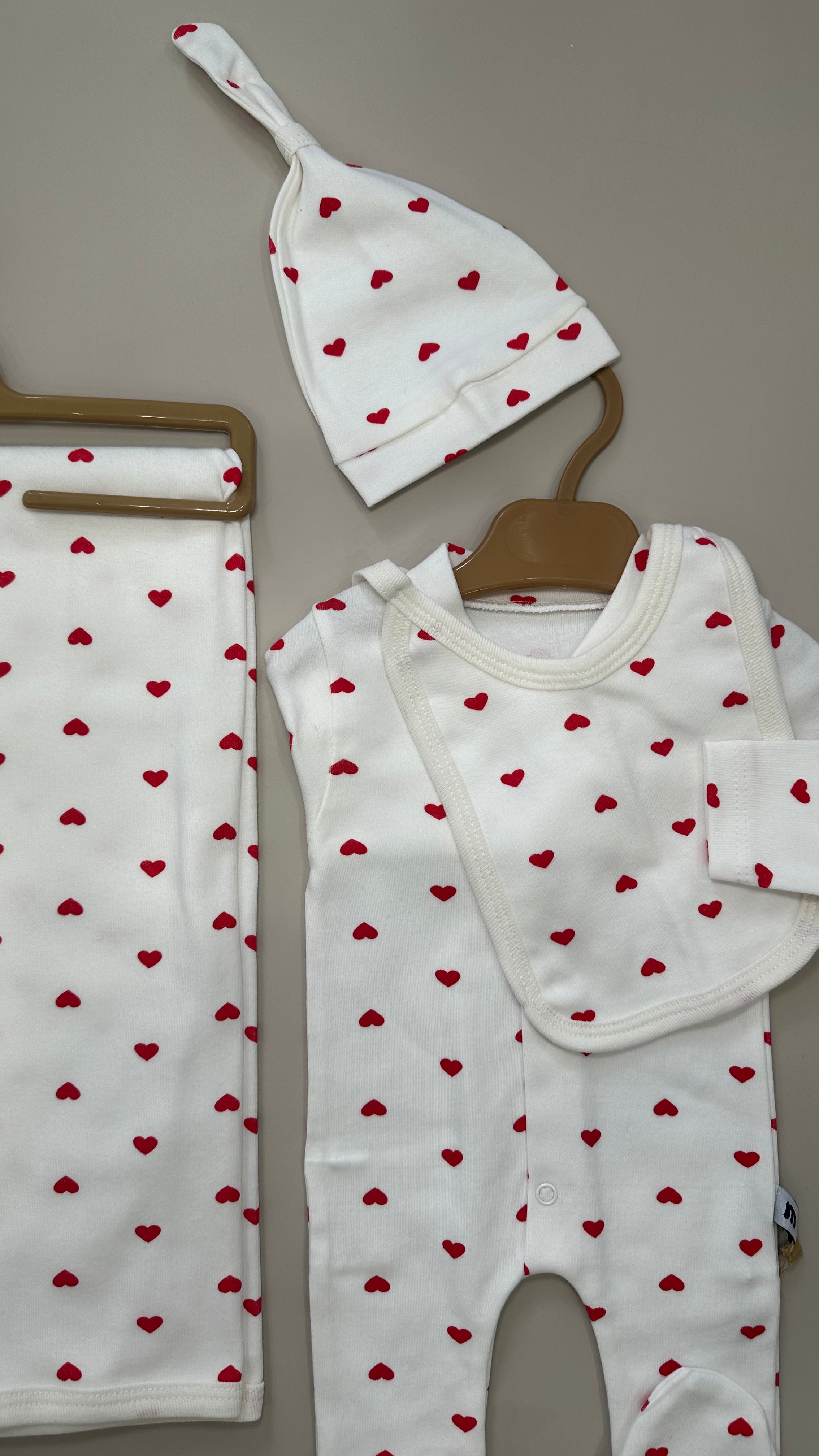 Set TUTINA 5PZ CON SCIALLE 0-3 - BIANCO