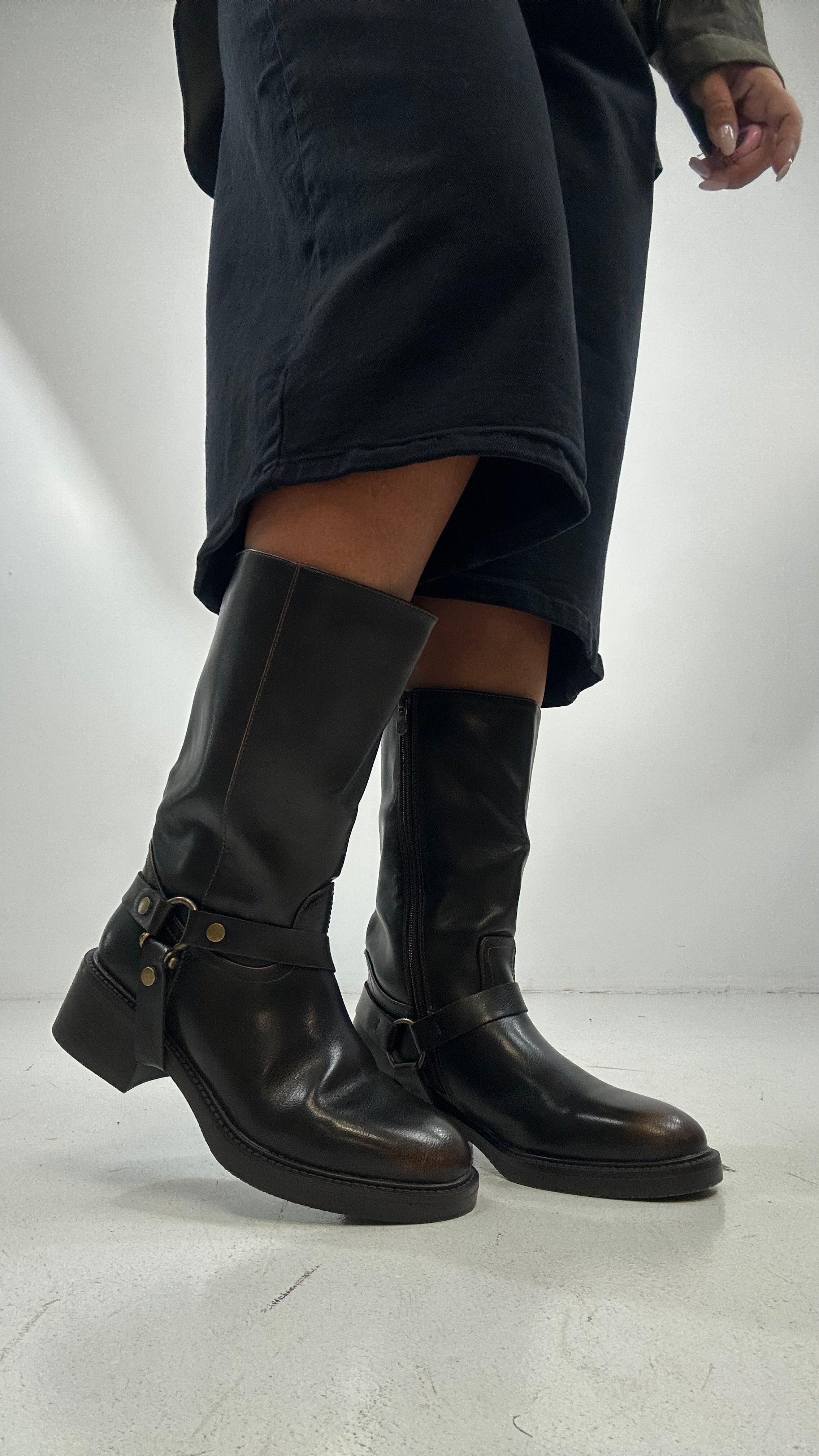 Stivale BIKER CON CINTURINO - MARRONE