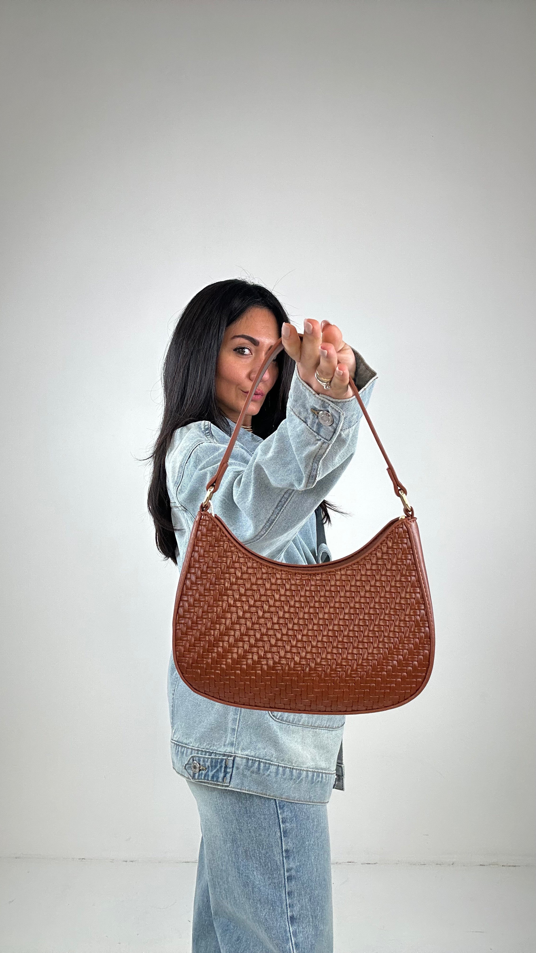 Borsa LUNETTA INTRECCIATA - CUOIO