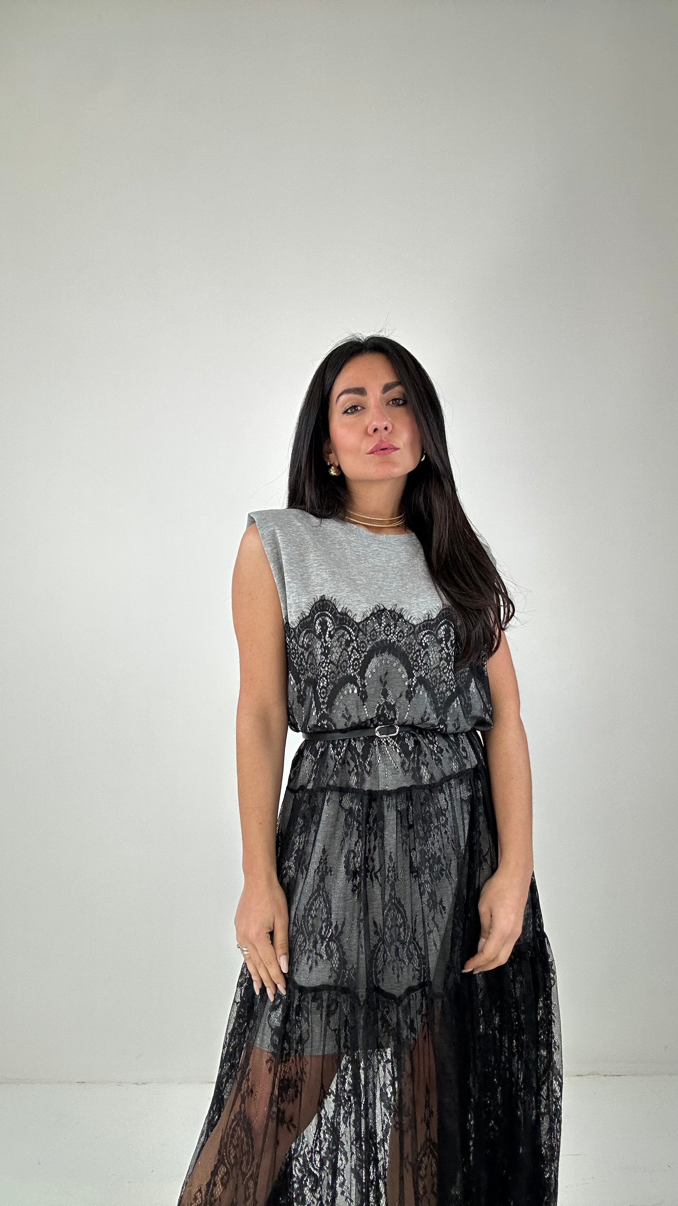Abito CON PIZZO E CINTURA - GRIGIO