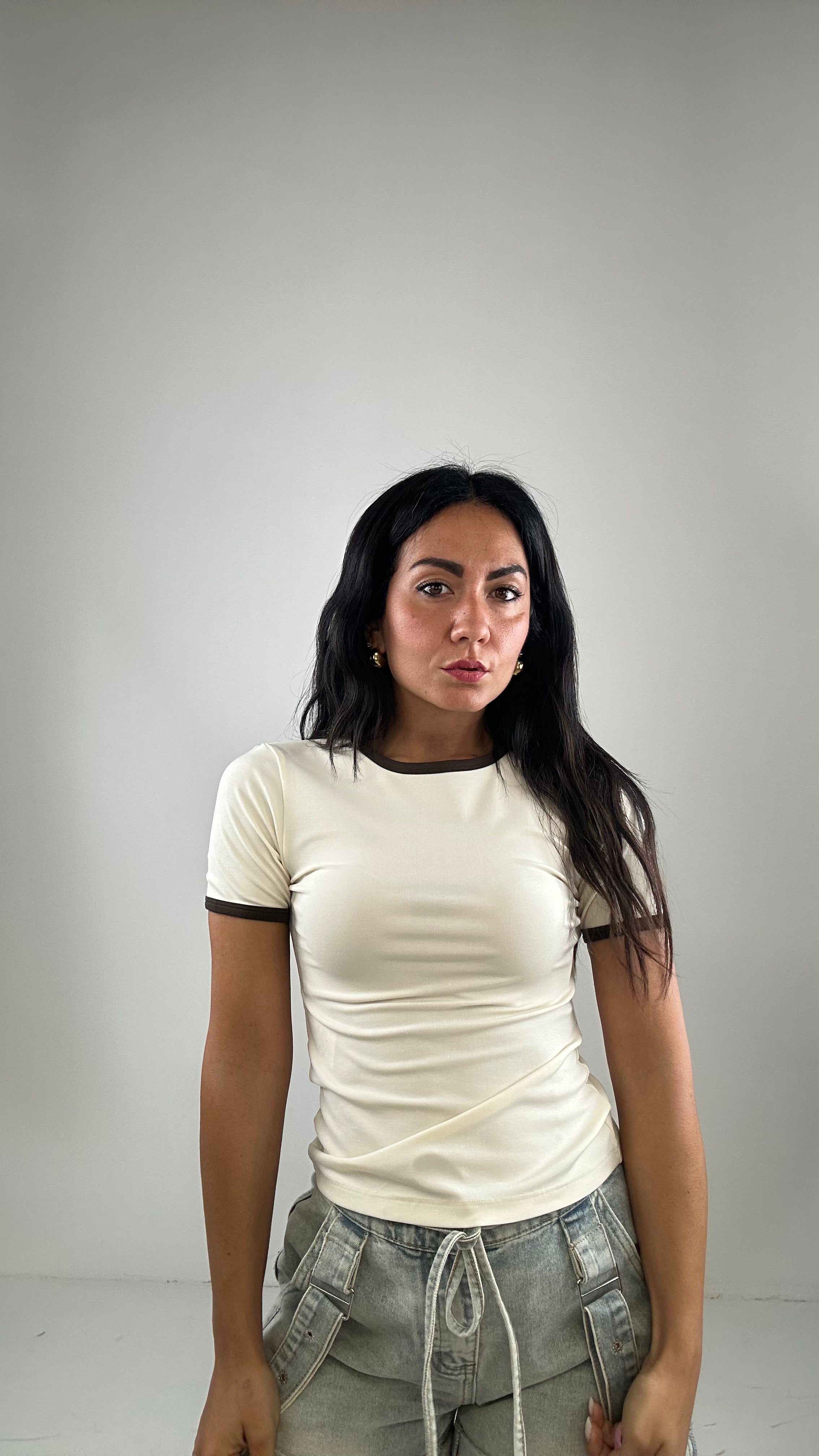 T-shirt JUST CON BORDO - CREMA