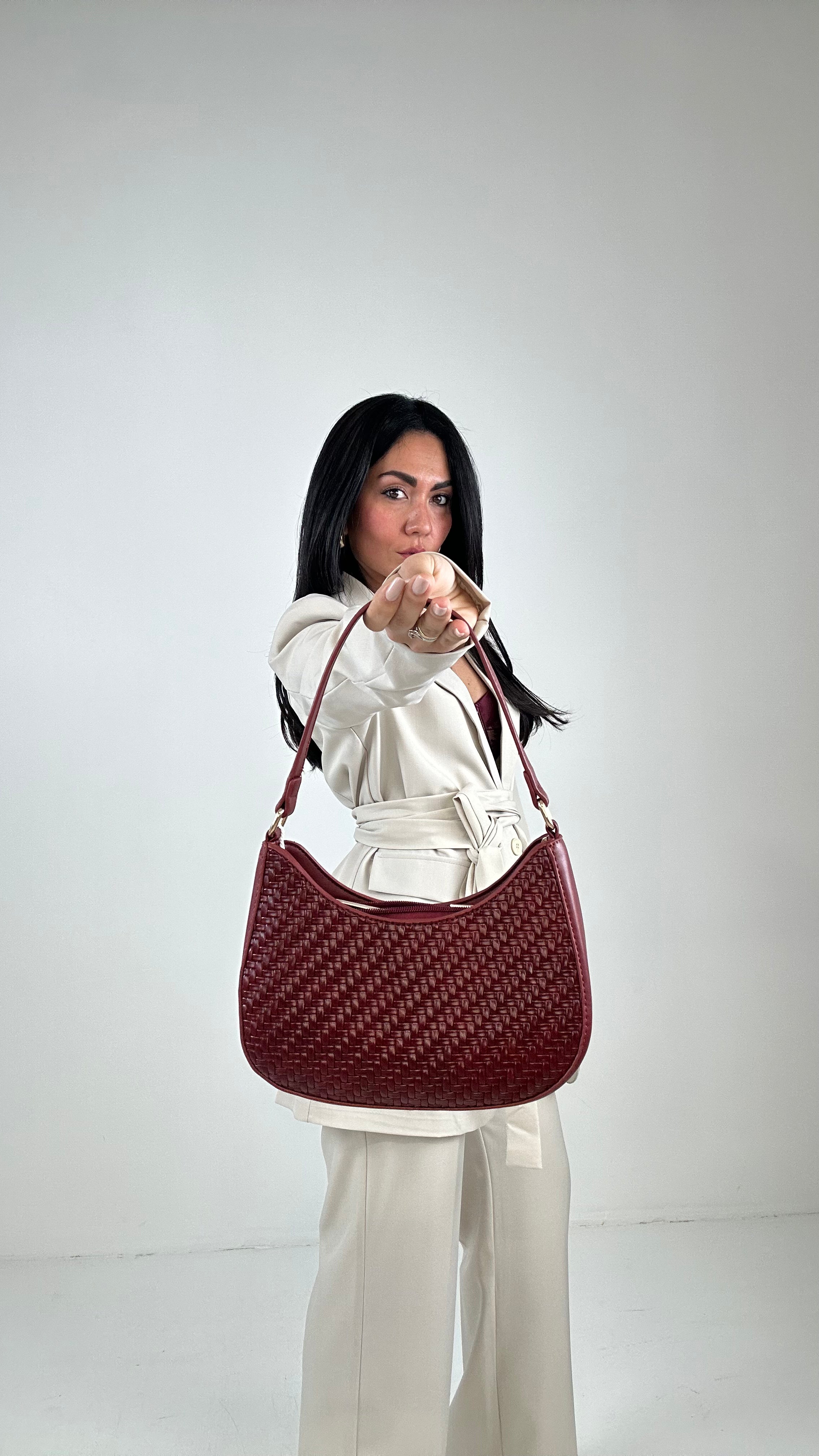 Borsa LUNETTA INTRECCIATA - BORDEAUX