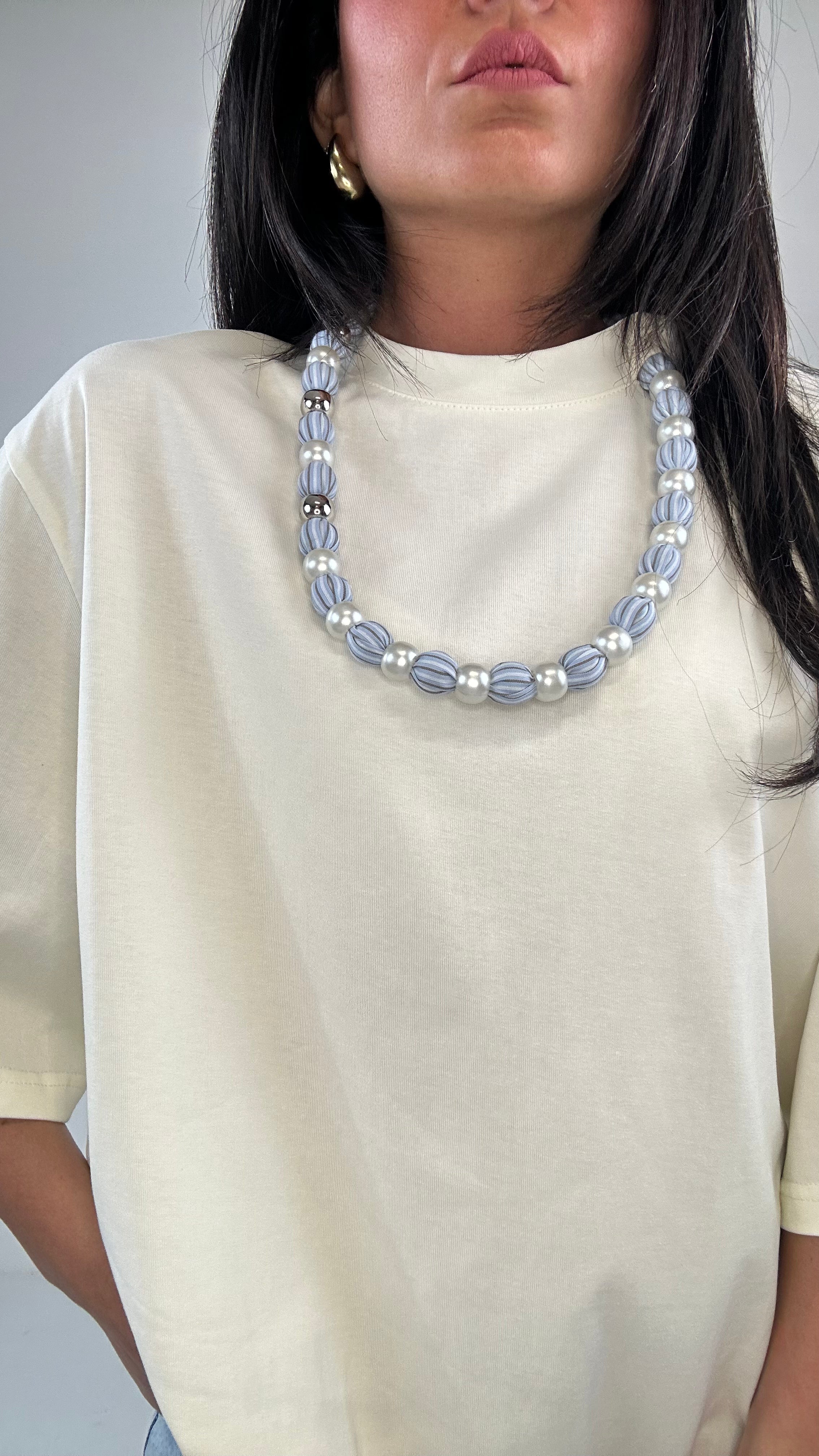 T-shirt CON COLLANA - PANNA