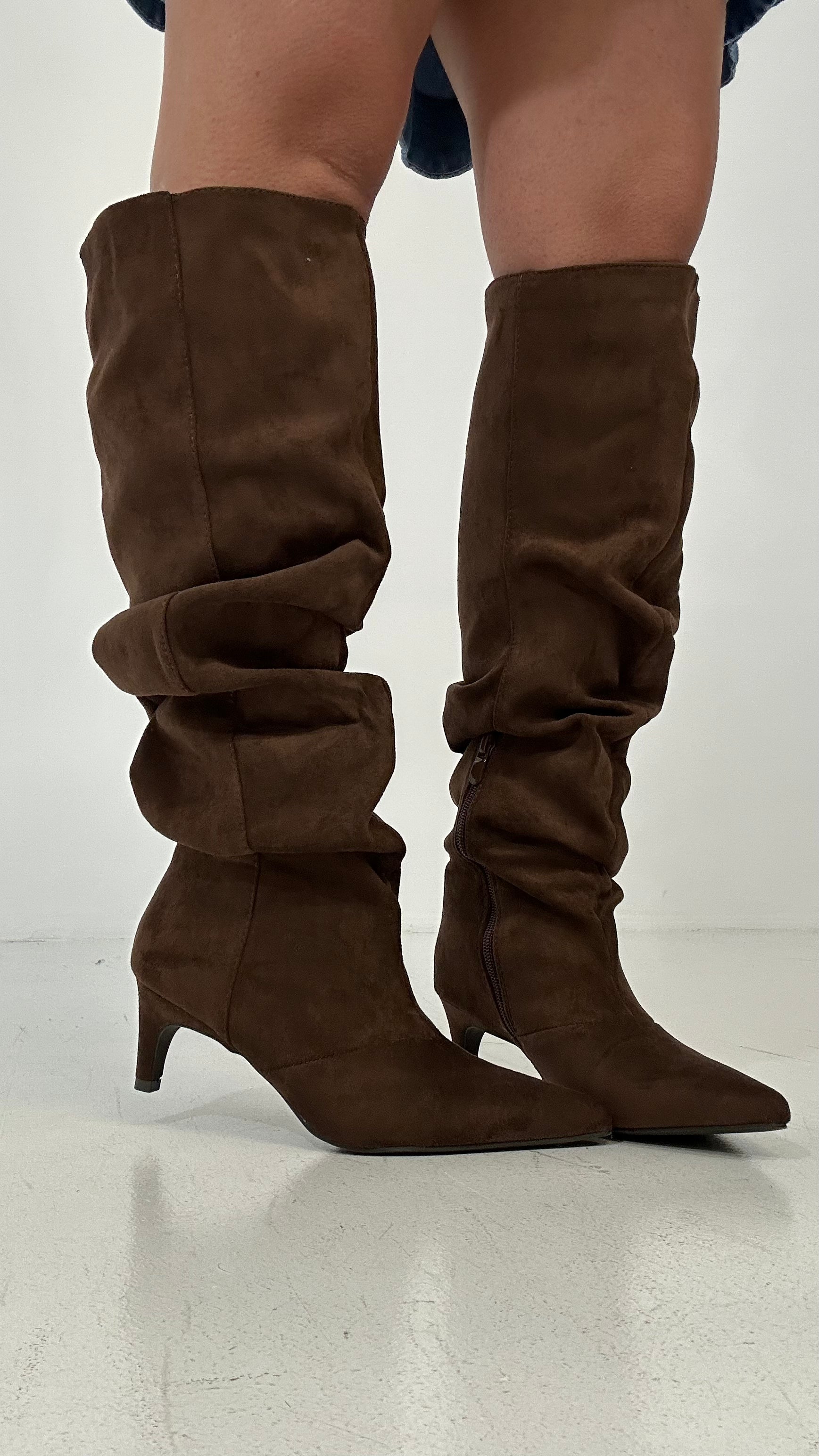 Stivale ARRICCIATO IN CAMOSCIO - MARRONE