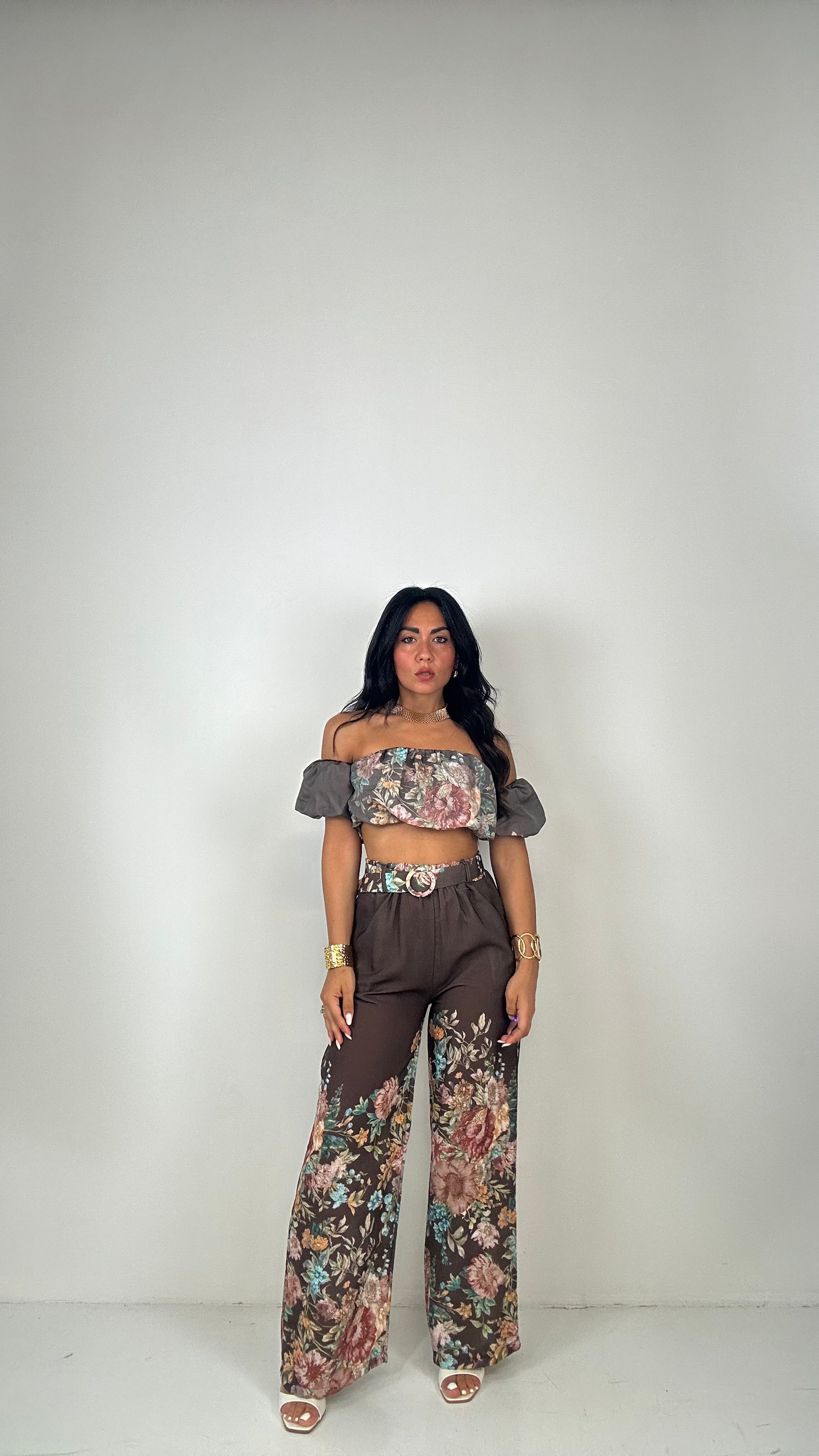Completo TOP E PANTALONE CON FIORI - MARRONE