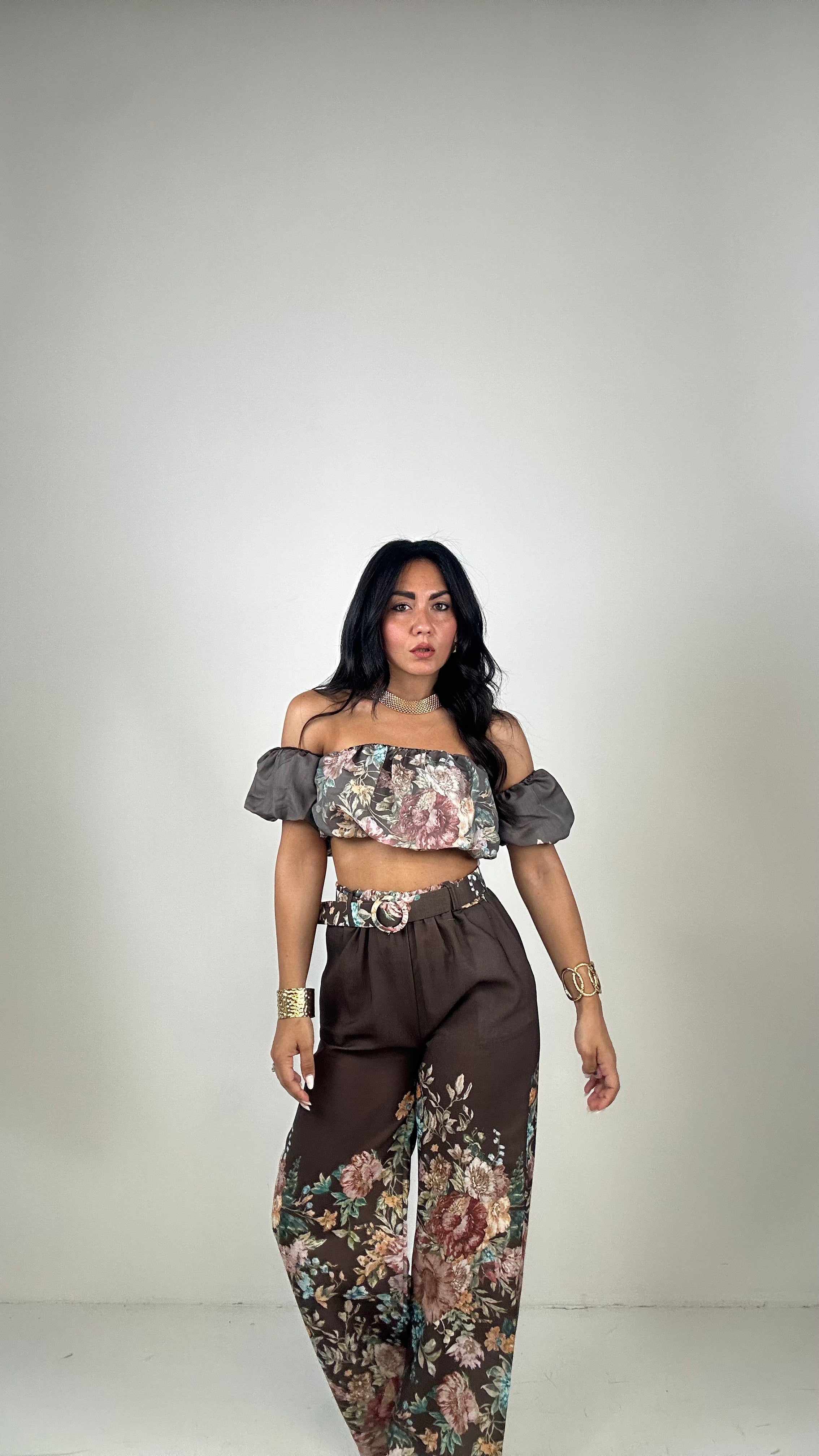Completo TOP E PANTALONE CON FIORI - MARRONE