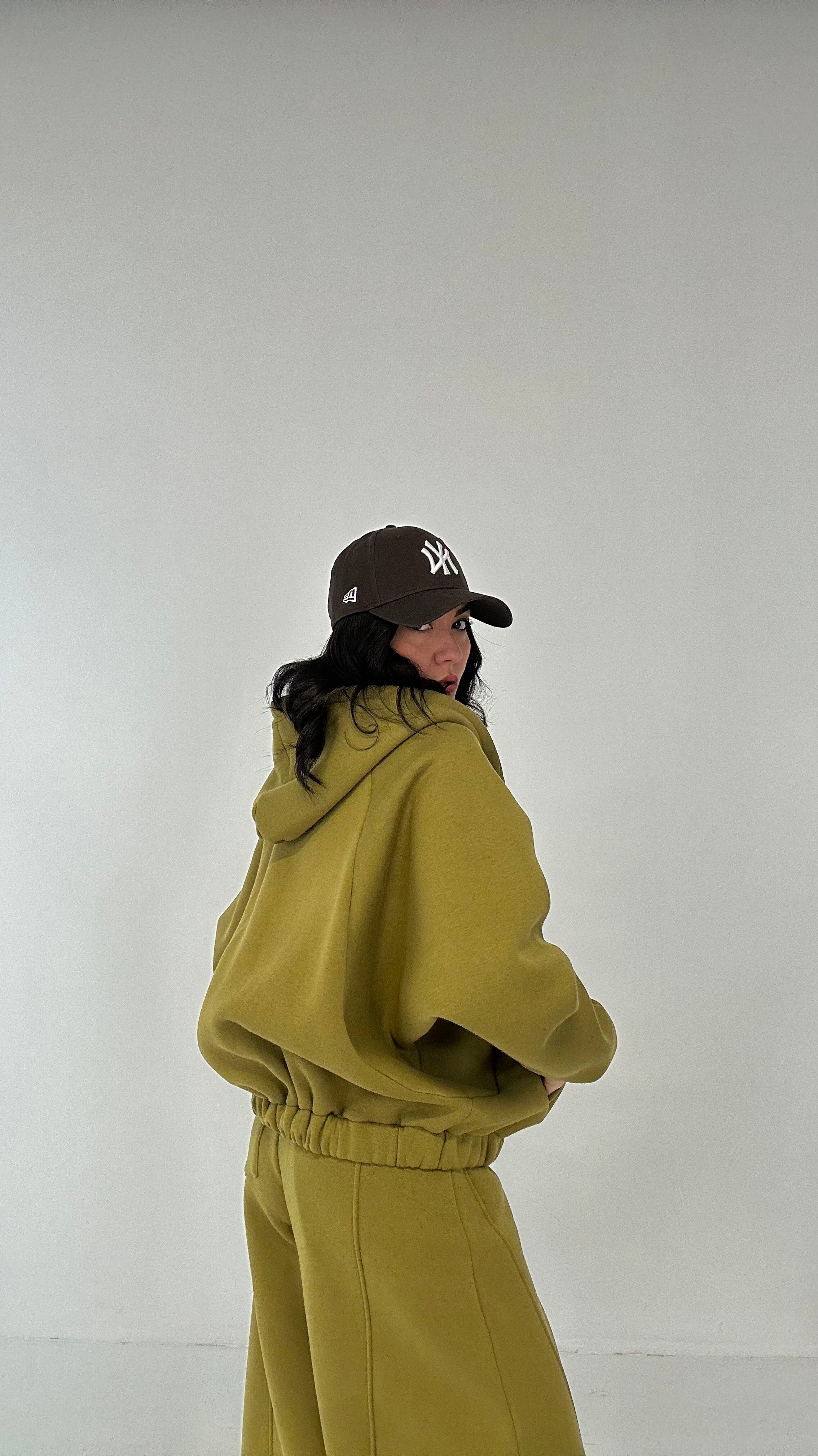 Felpa LUMINA CAPPUCCIO E CHIUSURA - VERDE OLIVA