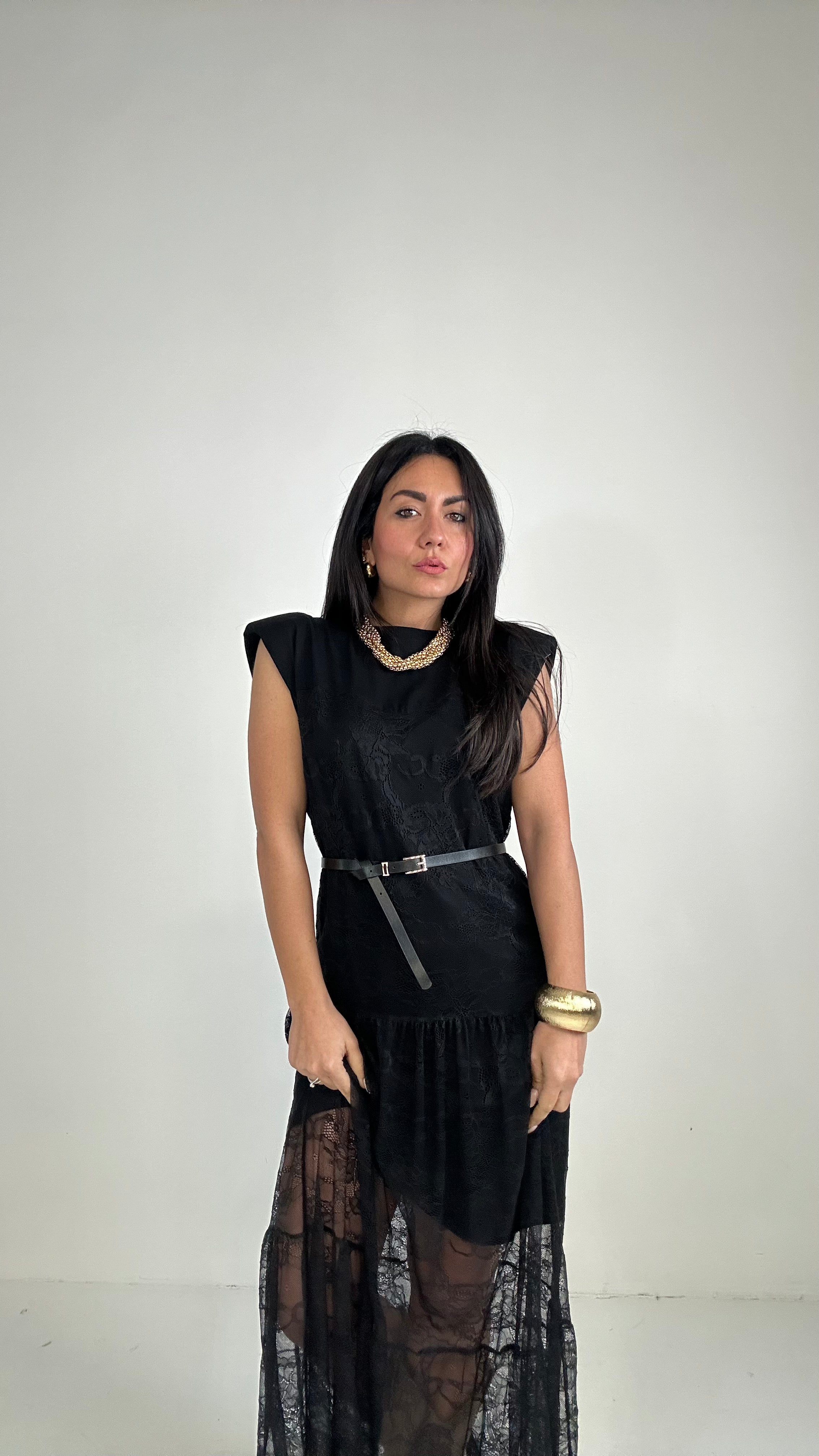 Vestito CON PIZZO E CINTURA - NERO