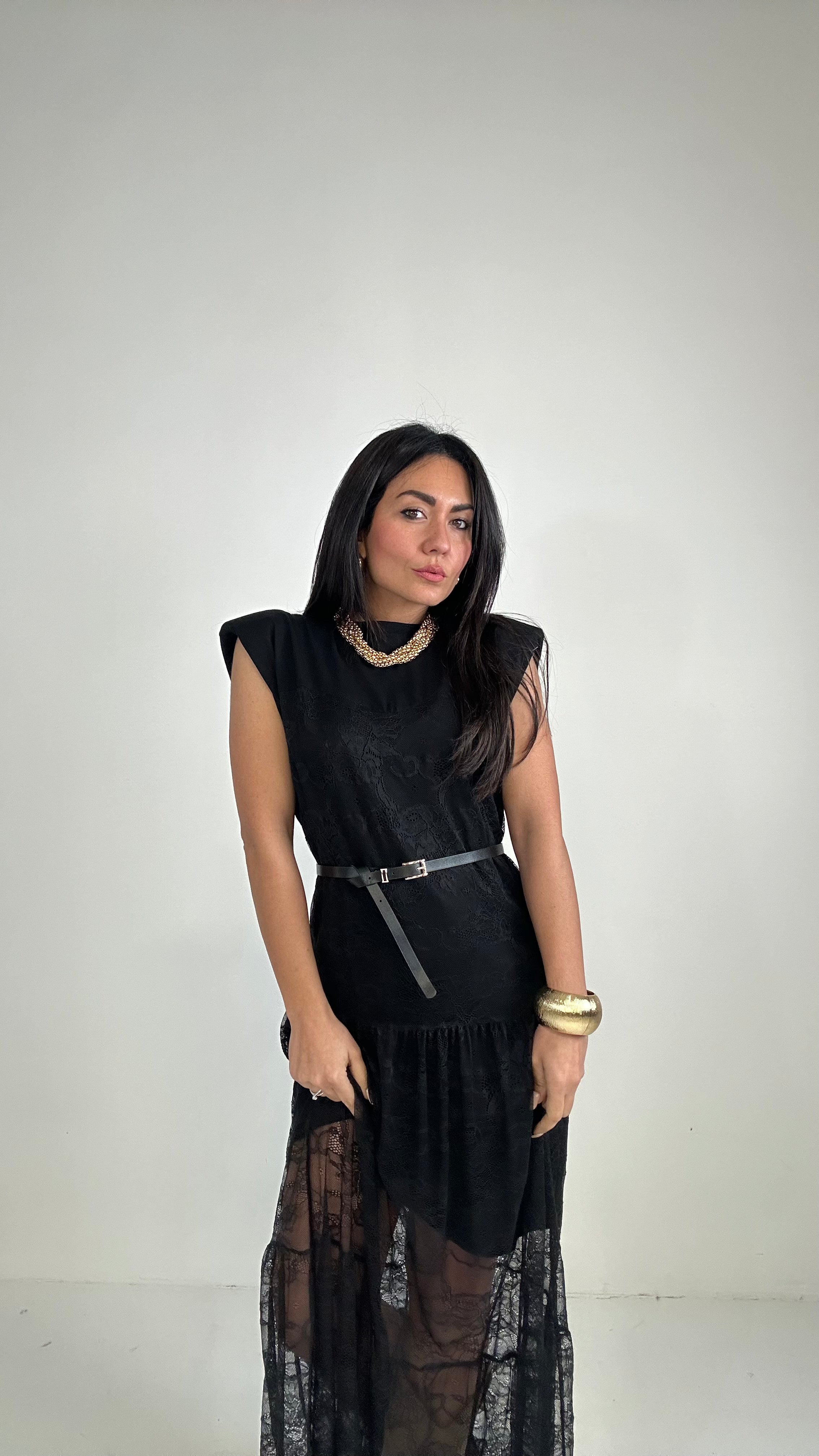 Vestito CON PIZZO E CINTURA - NERO