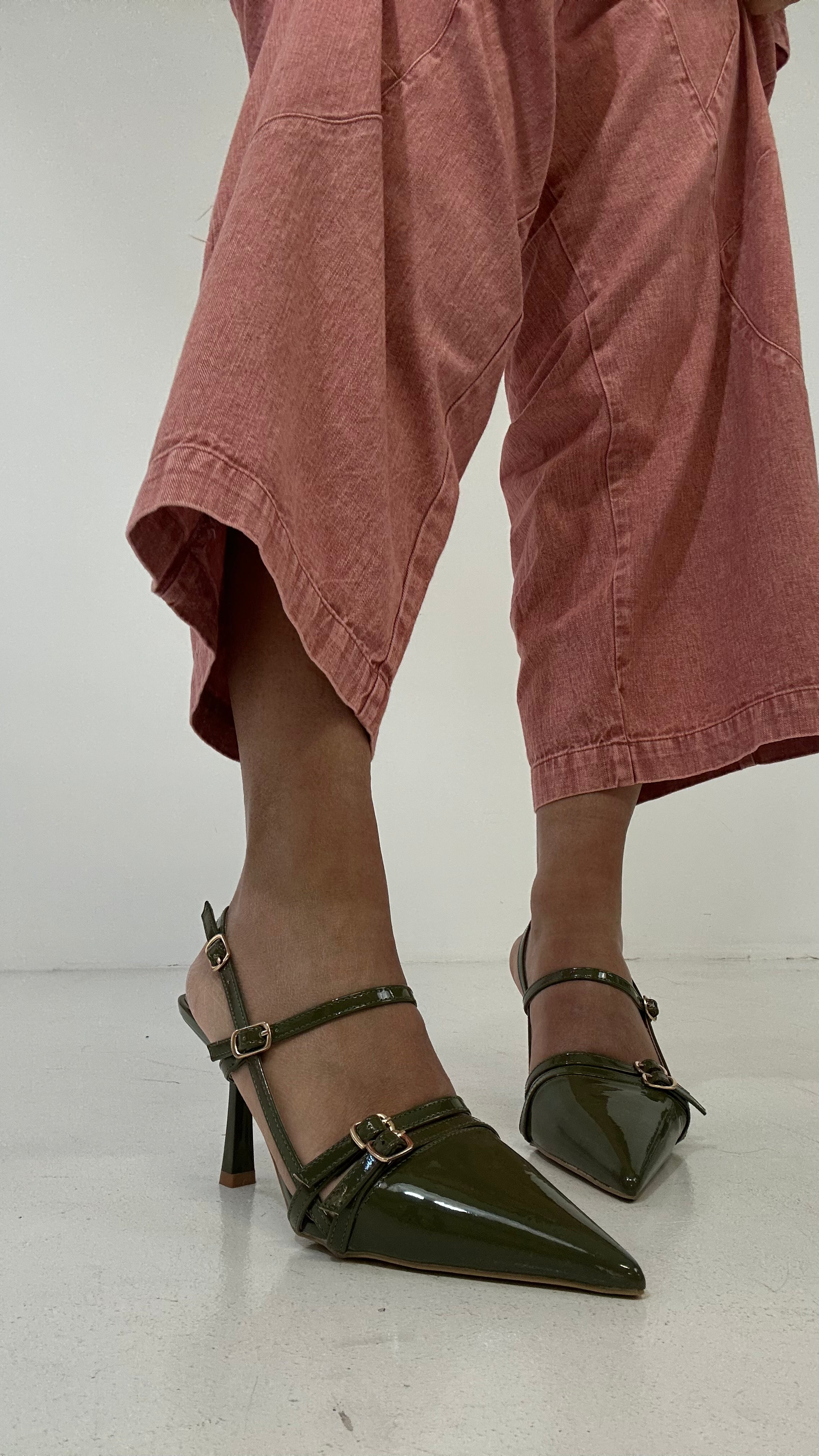 Decollete' CINTURINO IN VERNICE - VERDE