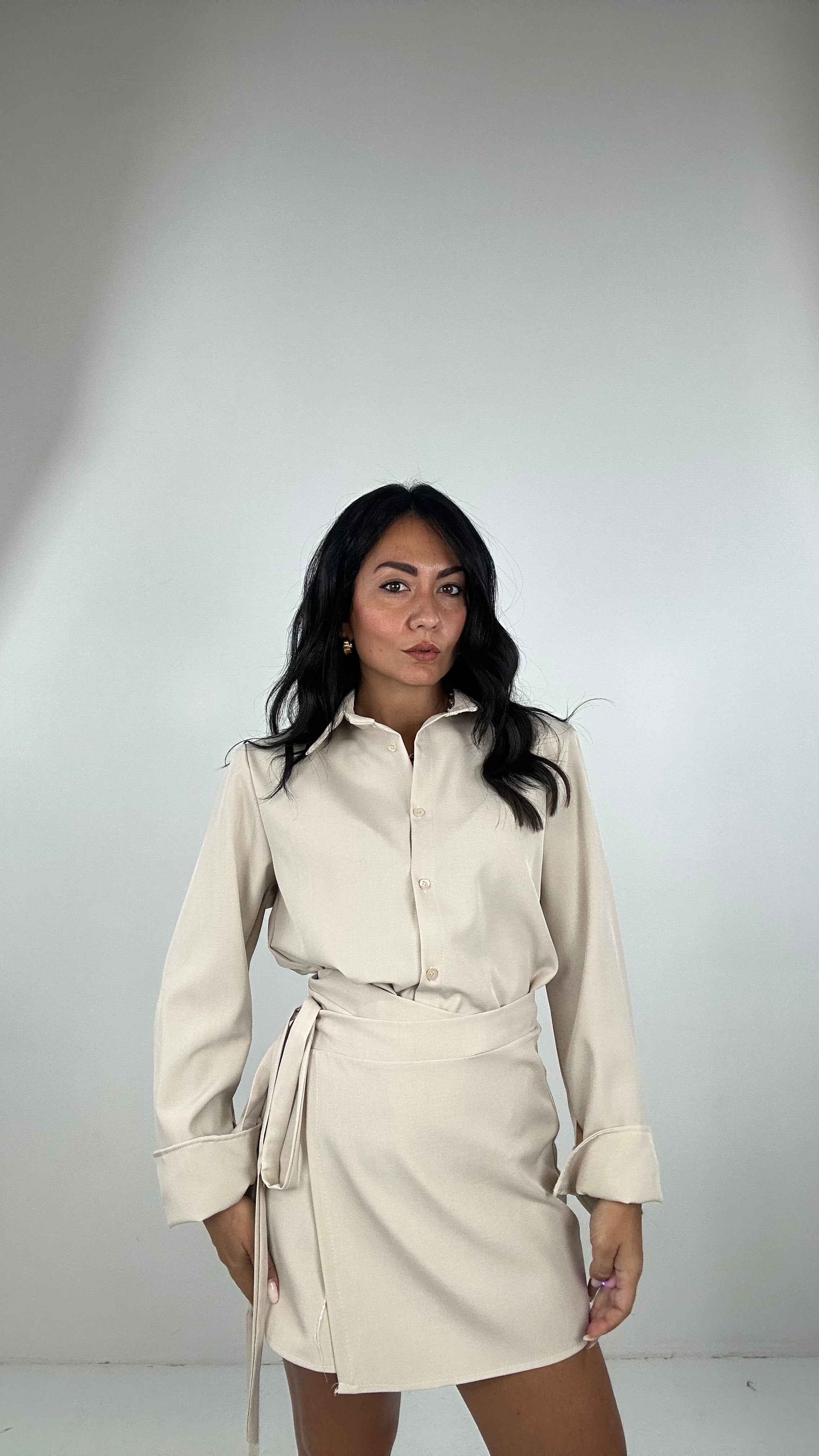 Completo CAMICIA E GONNA PORTAFOGLIO - CREMA