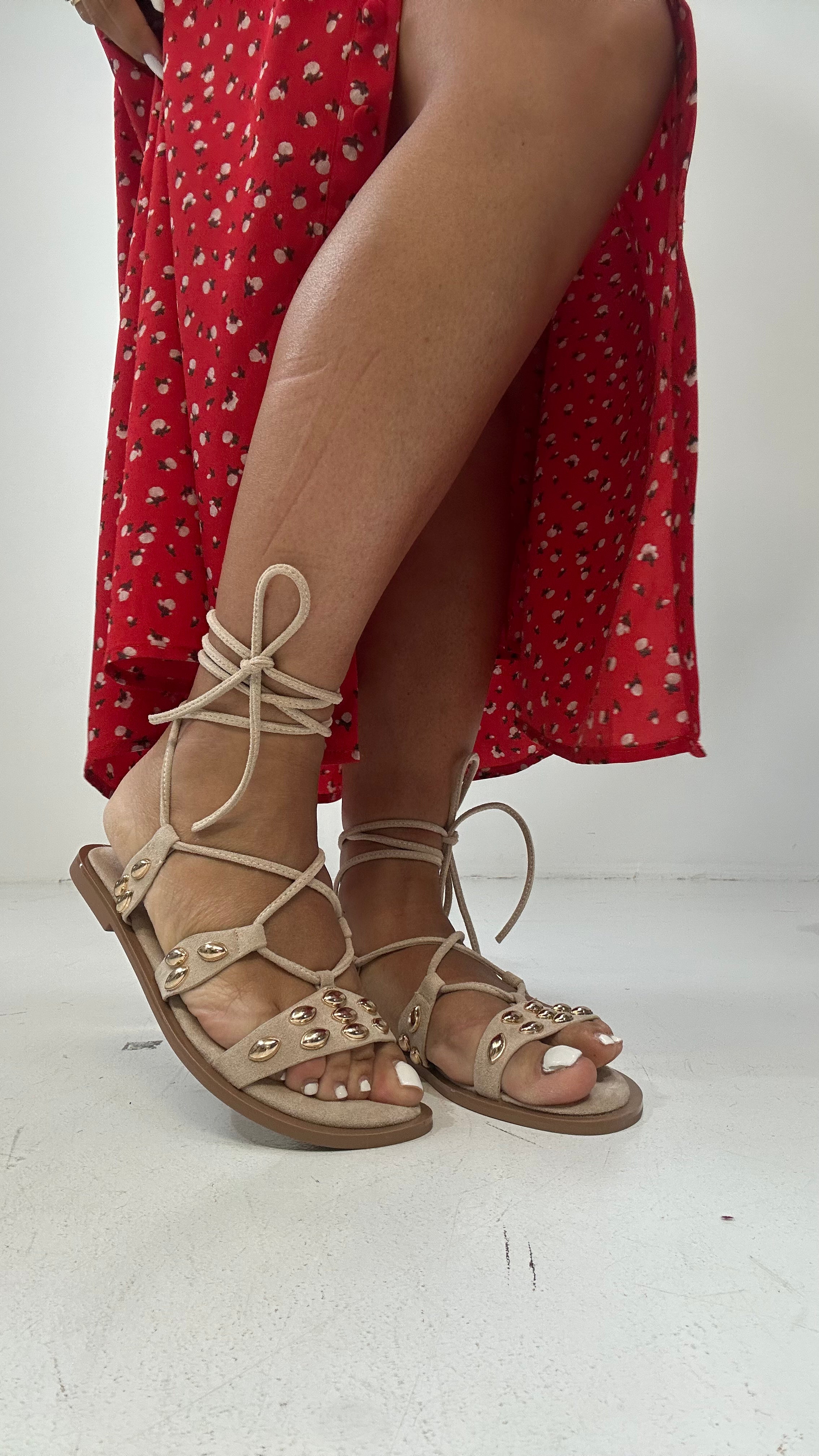 Sandalo IN CAMOSCIO CON DETTAGLI ORO - BEIGE