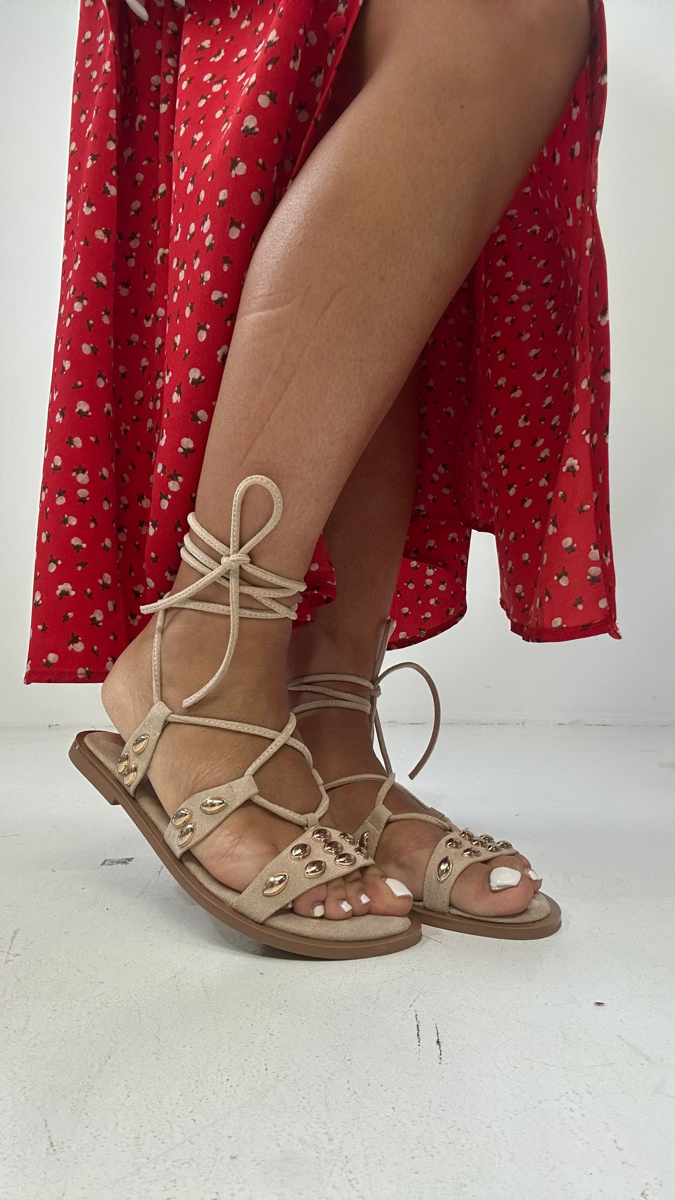 Sandalo IN CAMOSCIO CON DETTAGLI ORO - BEIGE