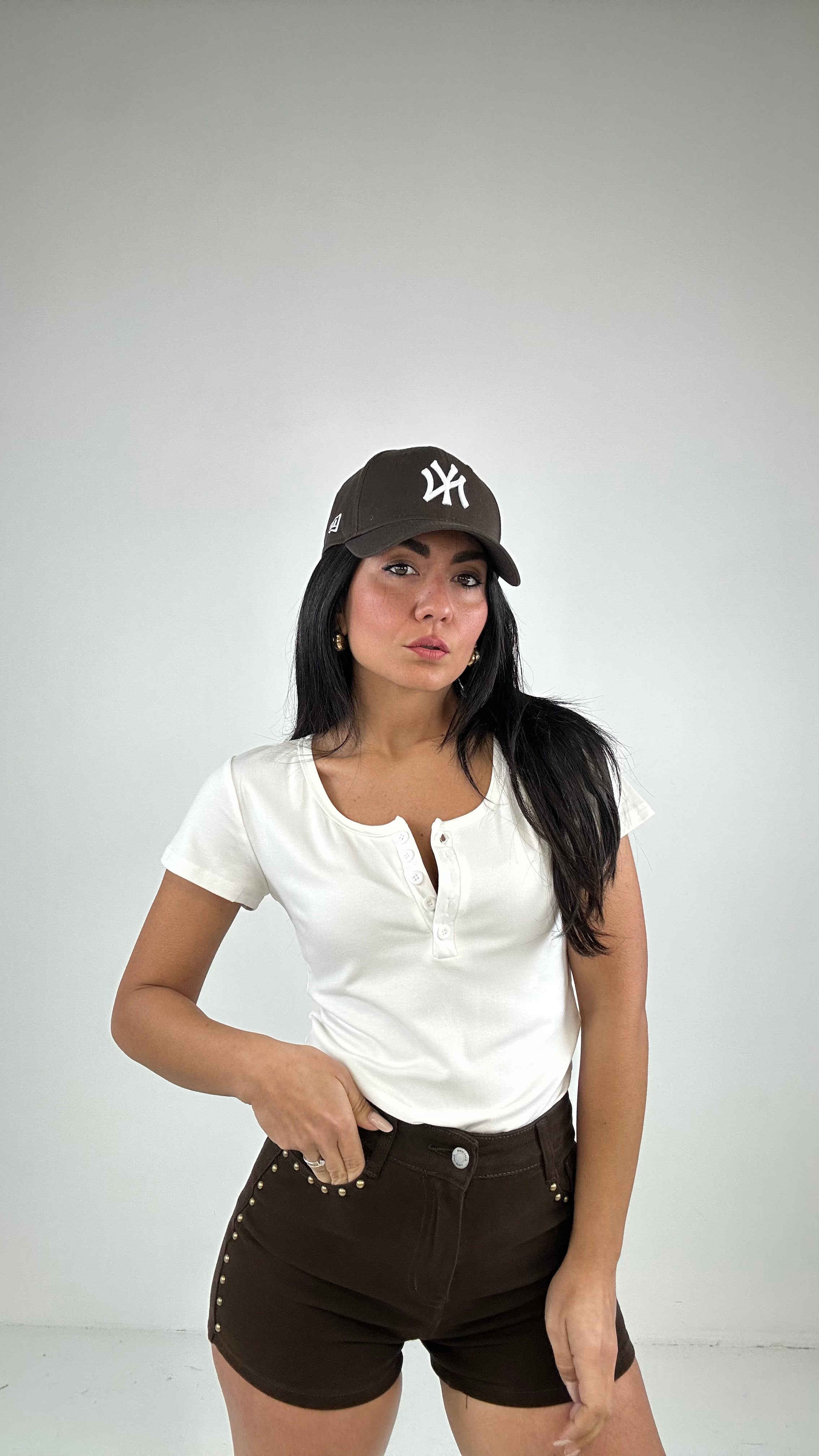 Shorts CON BORCHIE - MARRONE