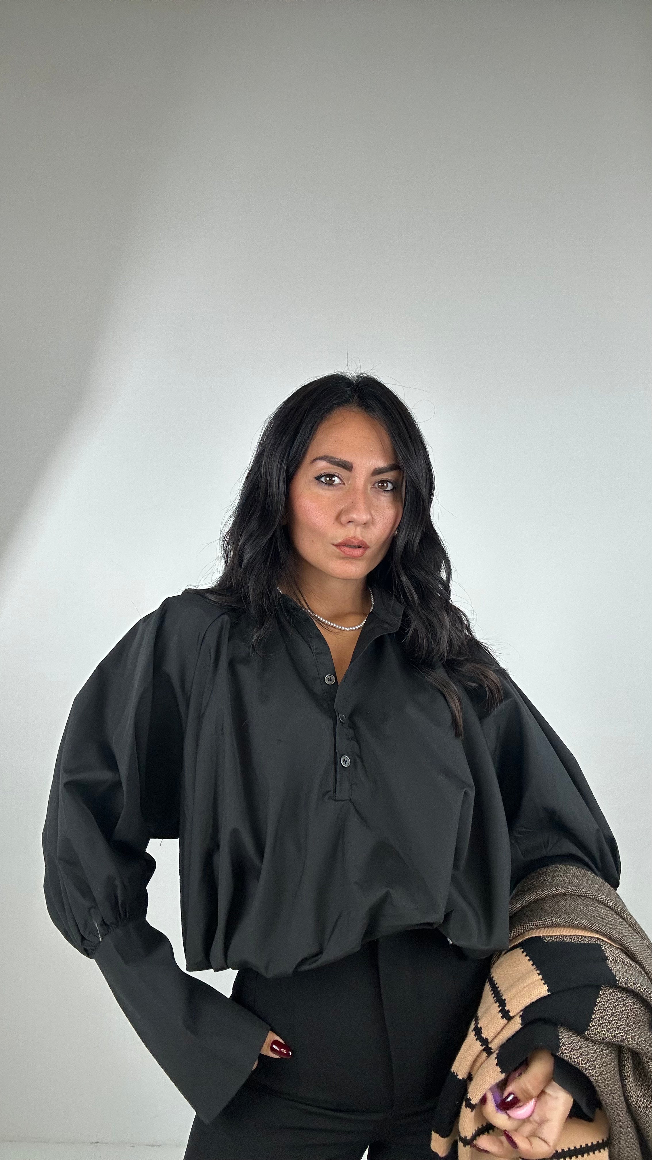 Camicia CROP A PALLONCINO - NERO