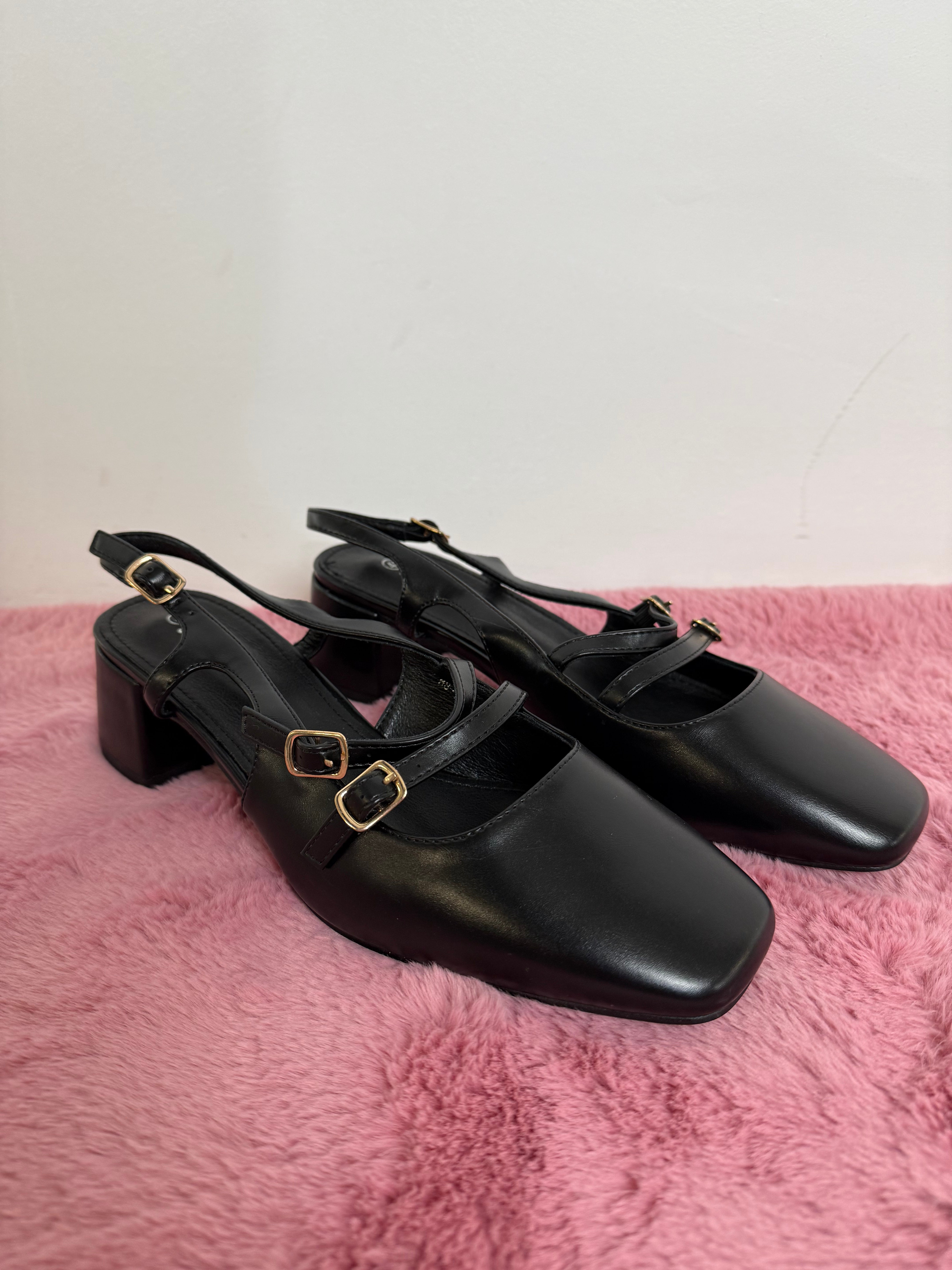 Decolletè TACCHETTO E CINTURINI - NERO