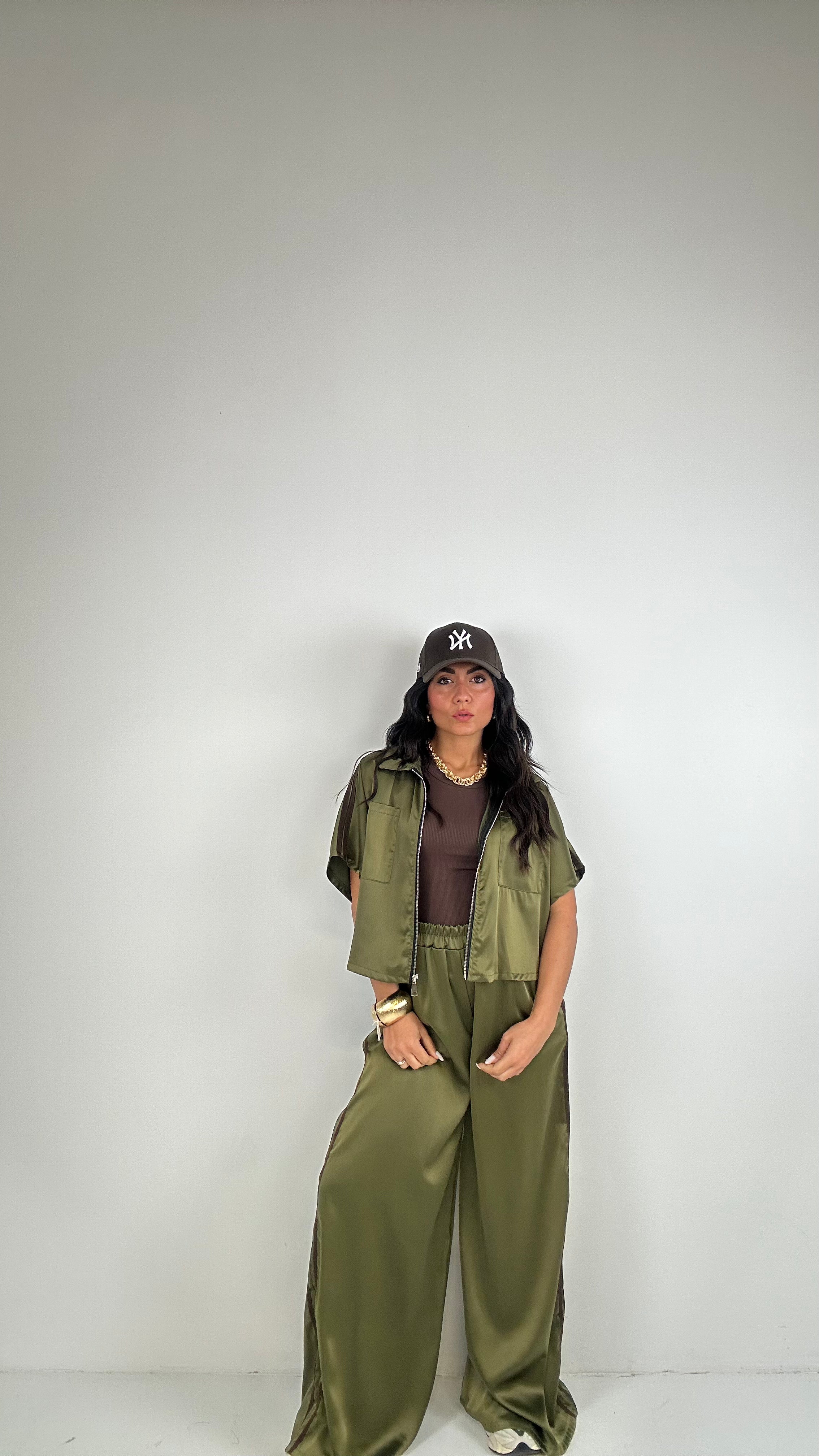 Completo ADI SATIN - VERDE MILITARE
