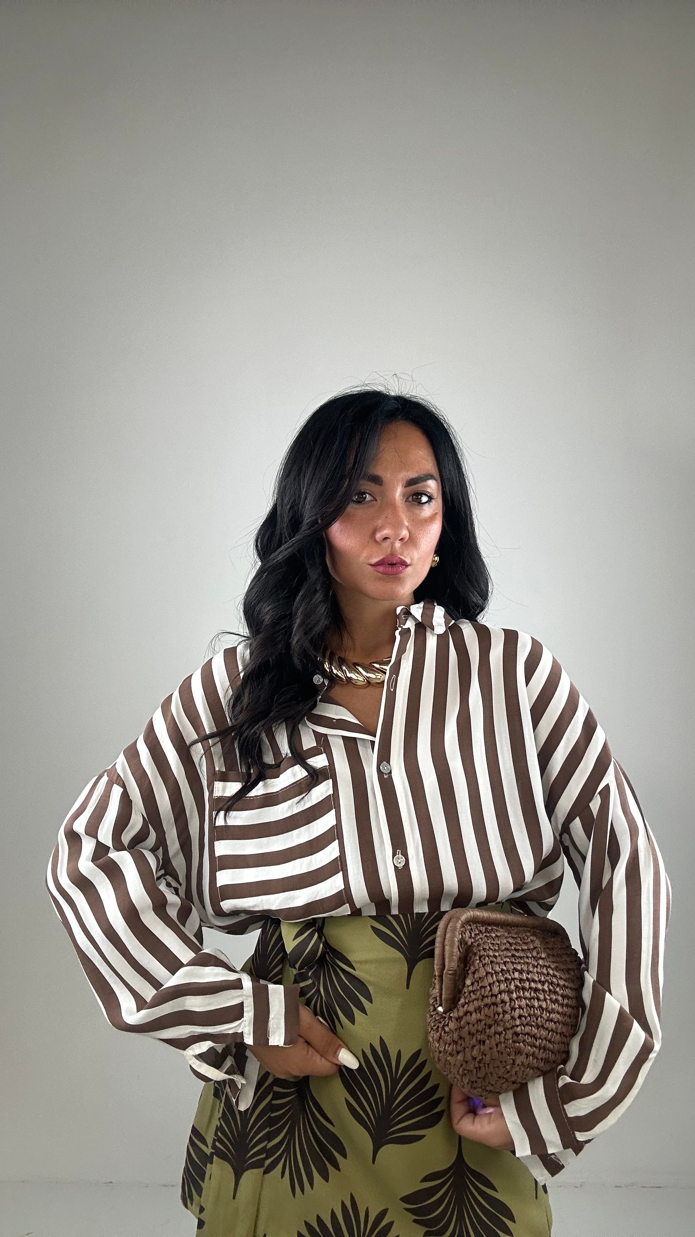 Camicia RIGHE E TASCHINO - MARRONE