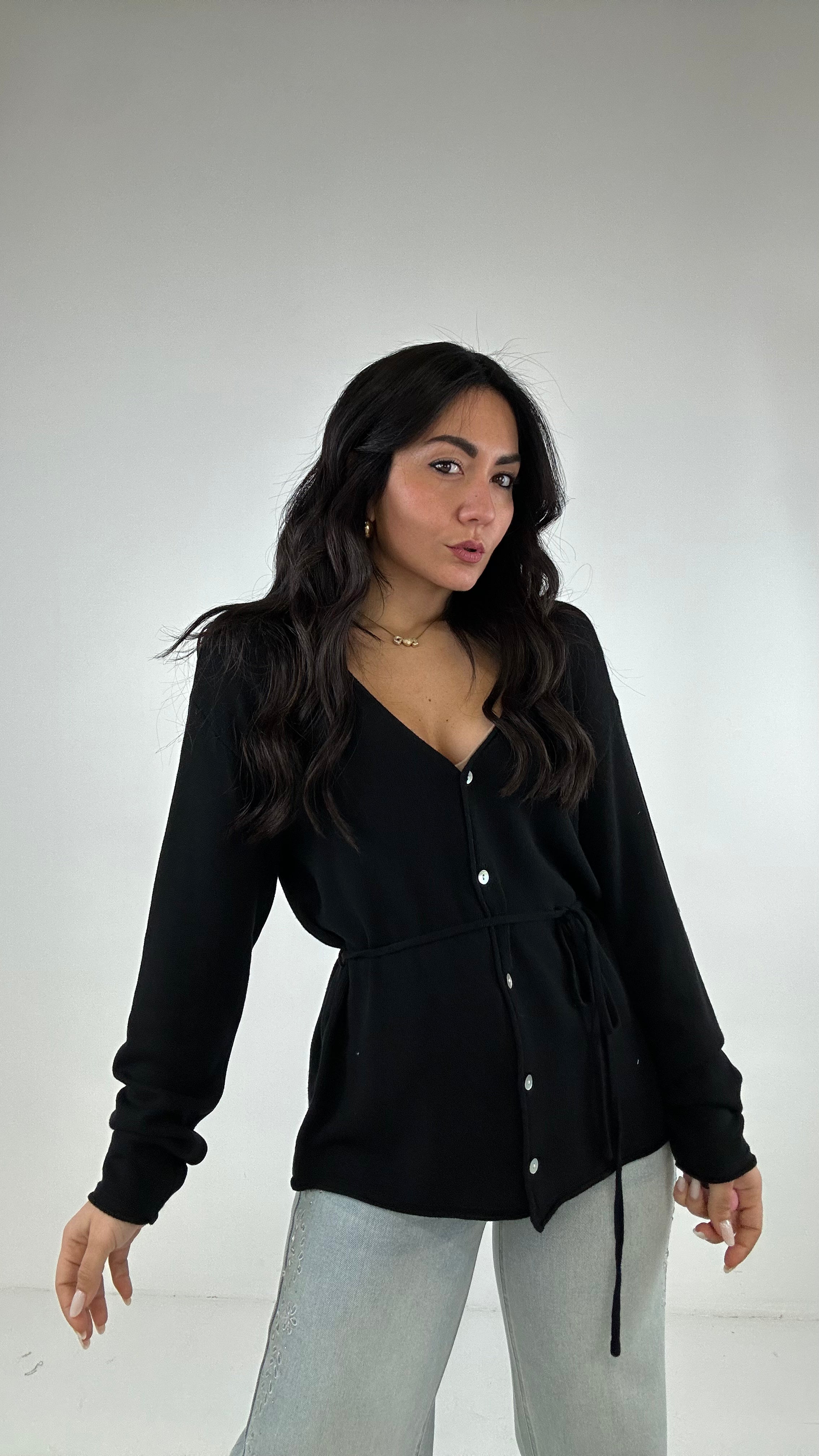 Cardigan BOTTONCINO E CINTURINO - NERO