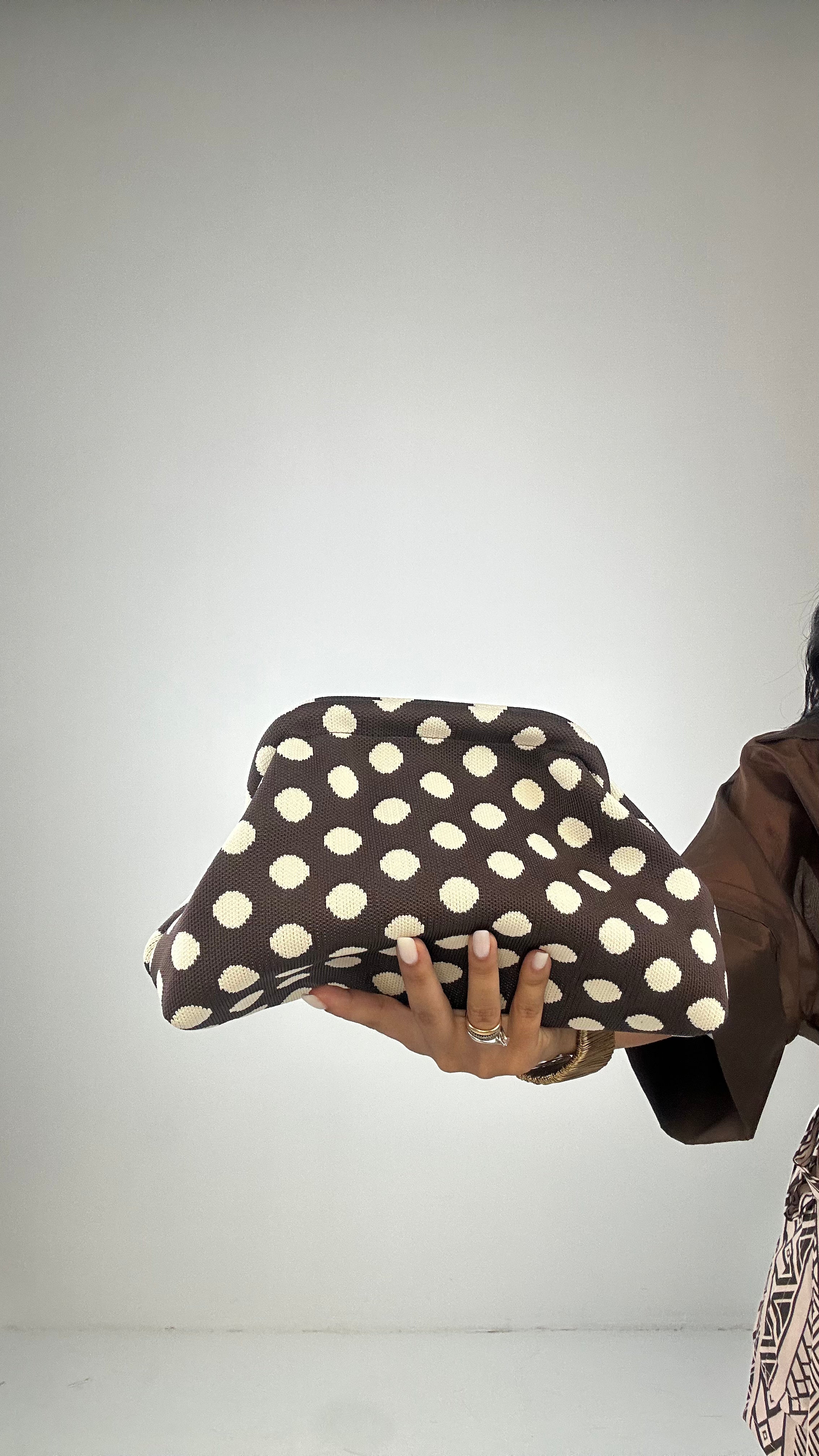 Clutch IN TESSUTO - MARRONE-BIANCO