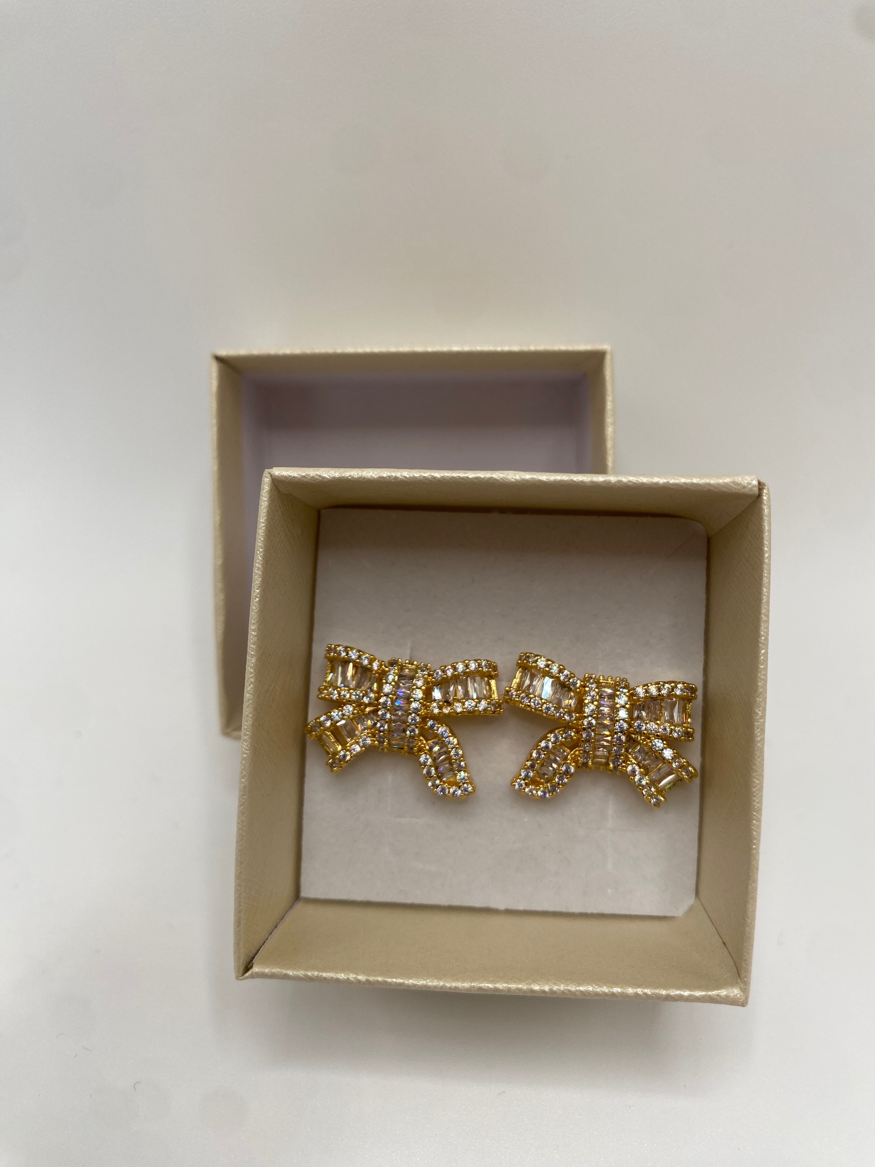 Orecchino FIOCCO - ORO