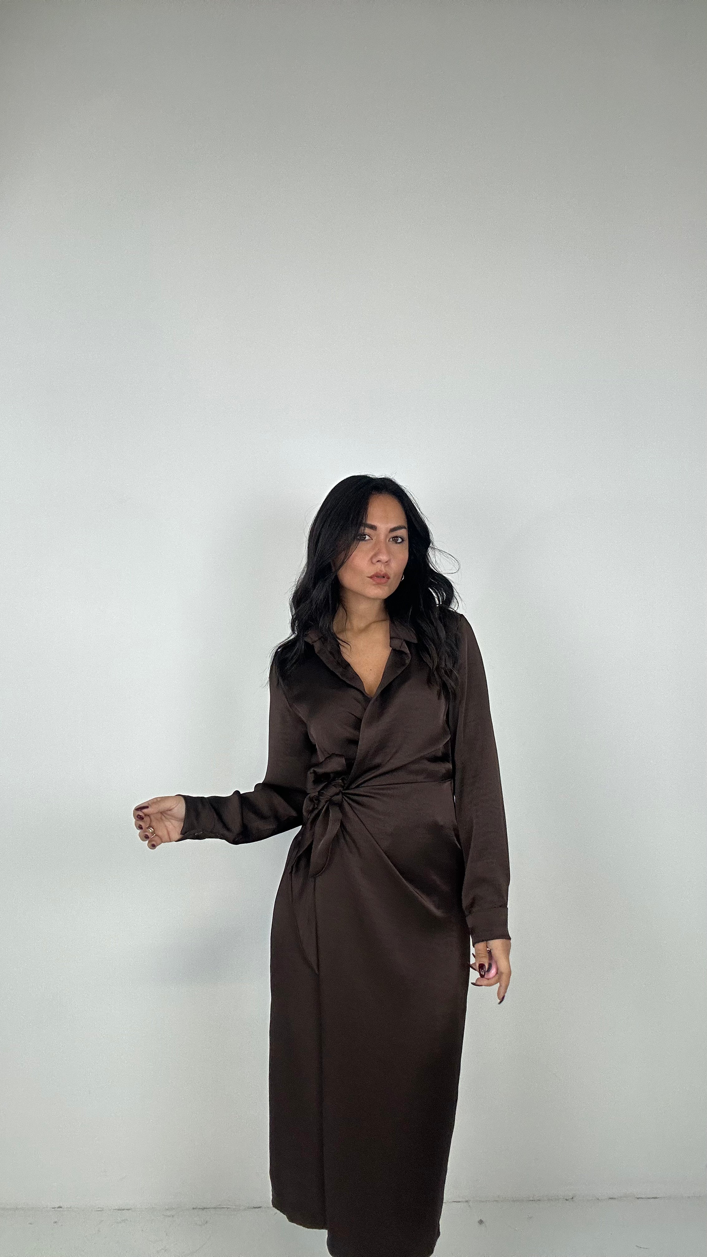 Abito SATIN PORTAFOGLIO - MARRONE