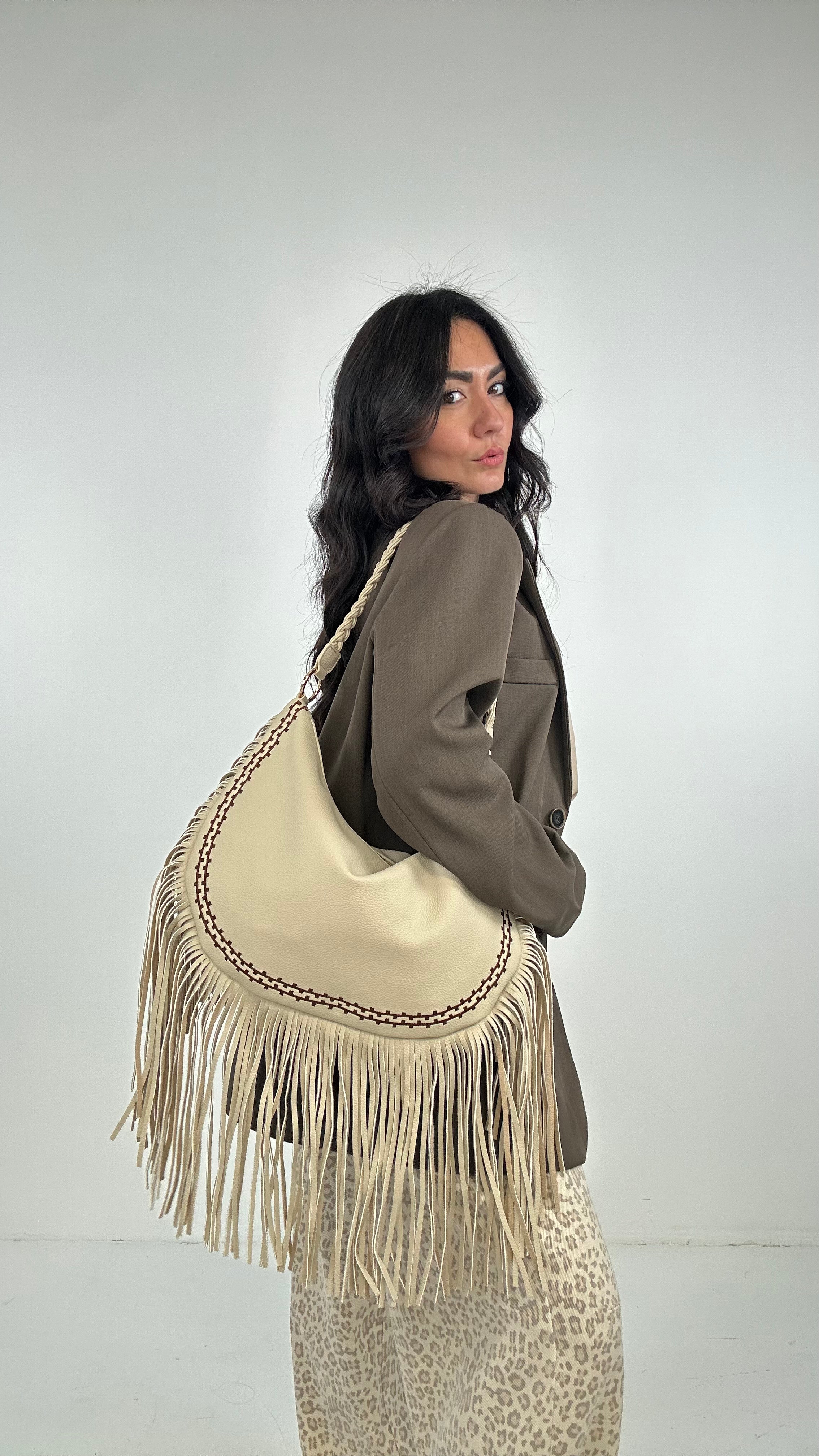 Borsa MEZZALUNA CON FRANGE - CREMA