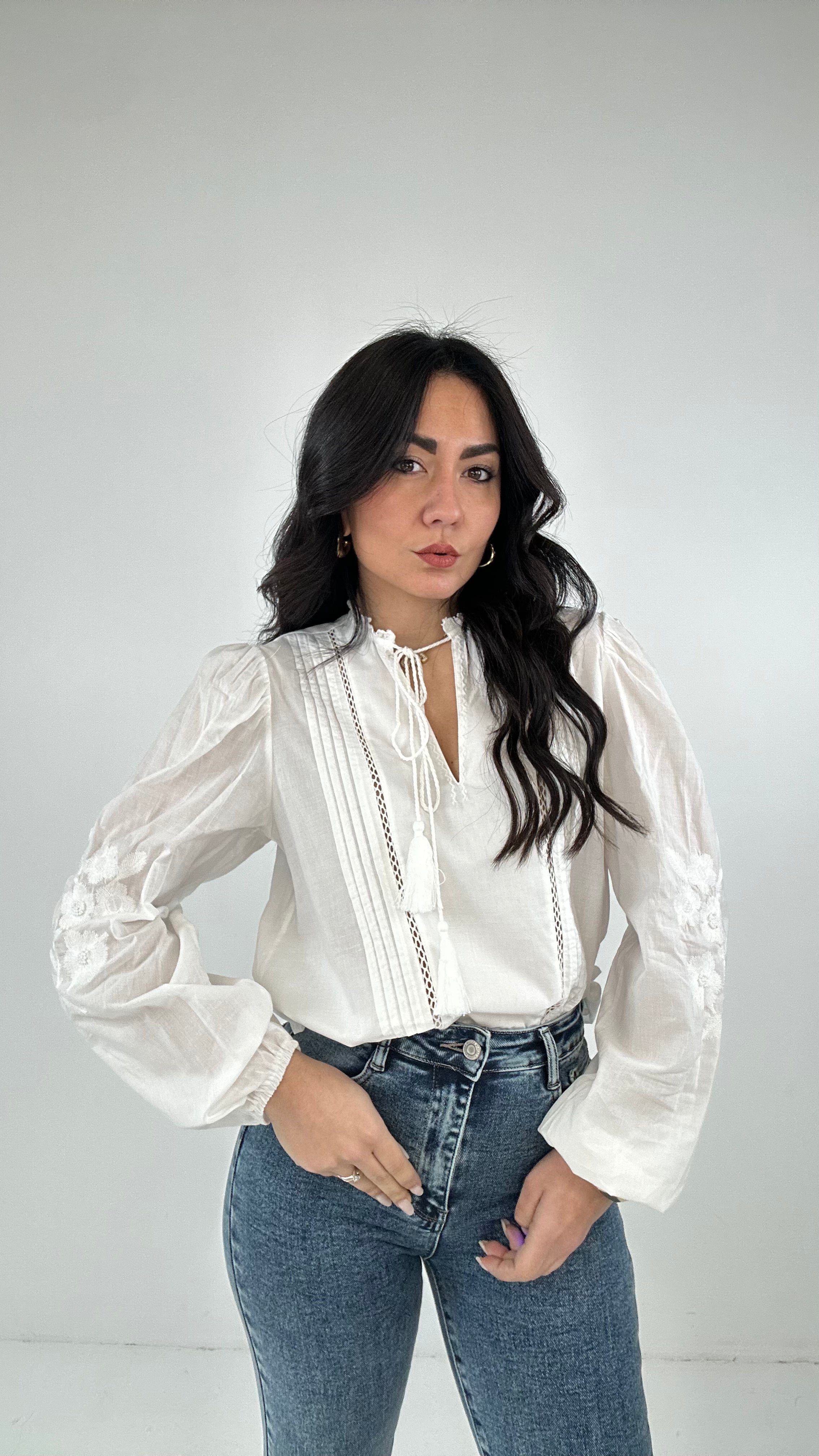 Blusa LACCETTO E FIORI - BIANCO