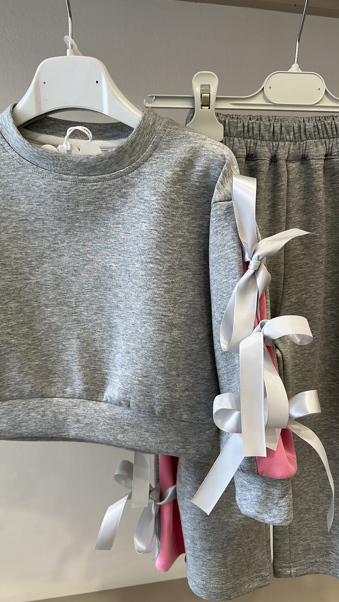 Tuta CON FIOCCHETTI 3-8A - GRIGIO