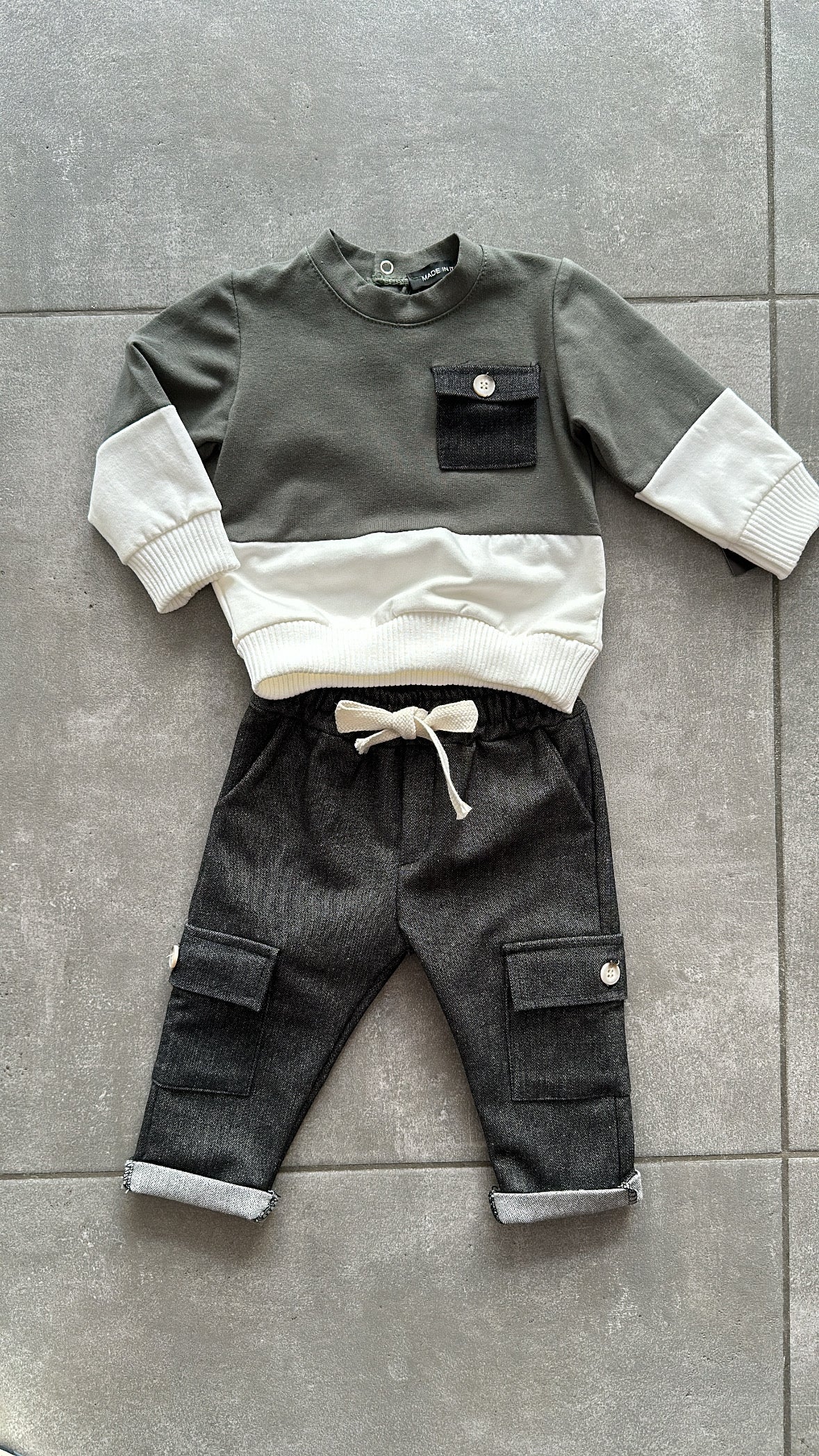 Completo CON JEANS 12-36M - VERDE MILITARE