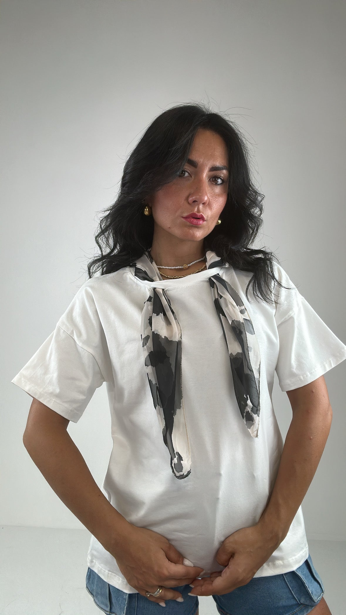 T-shirt CON FOULARD - BIANCO