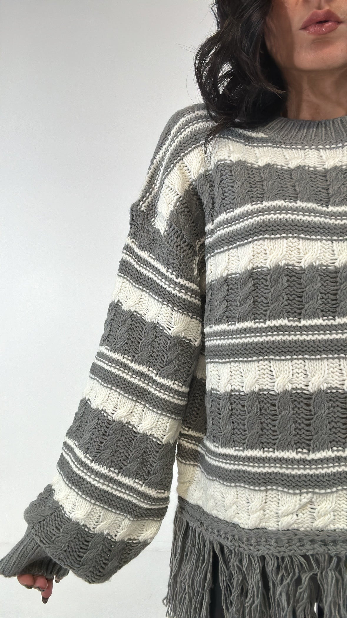 Pull RIGHE E FRANGE - GRIGIO