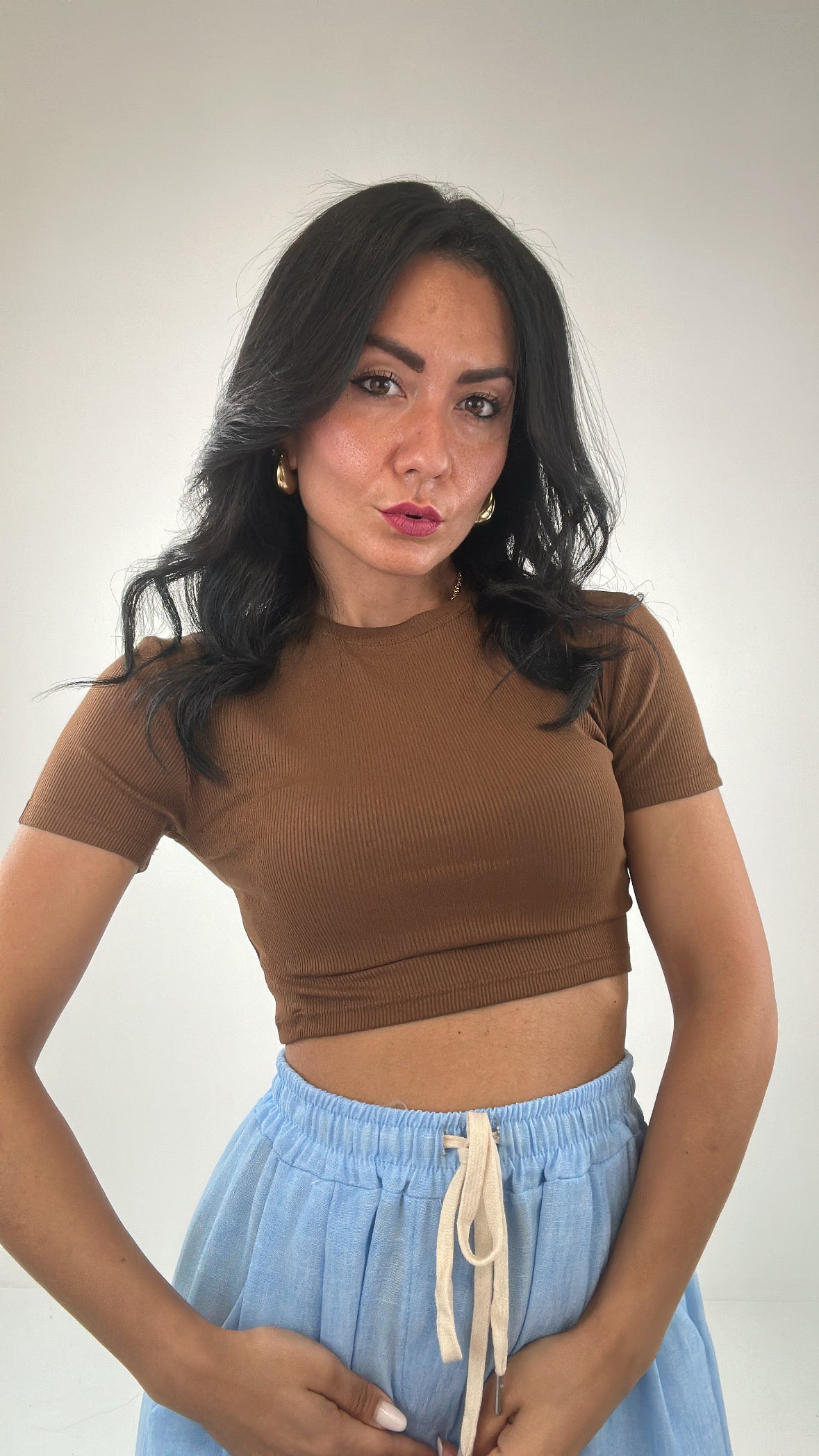 T-shirt LUMINA CROP COSTINE - MARRONE