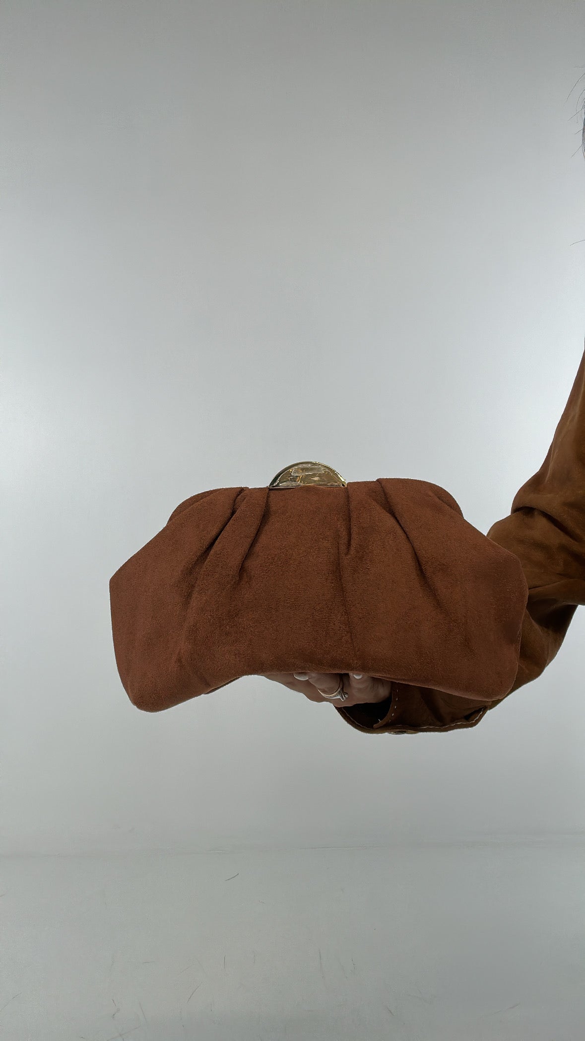 Borsa CLUTCH IN CAMOSCIO - CAMMELLO