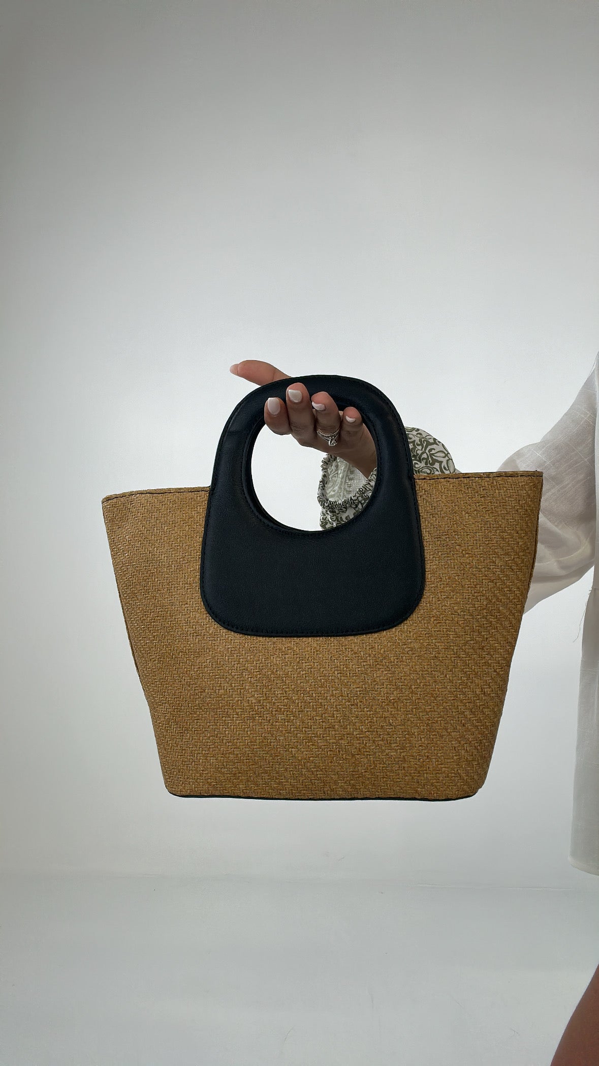 Borsa CERCHIO MANICO - NERO