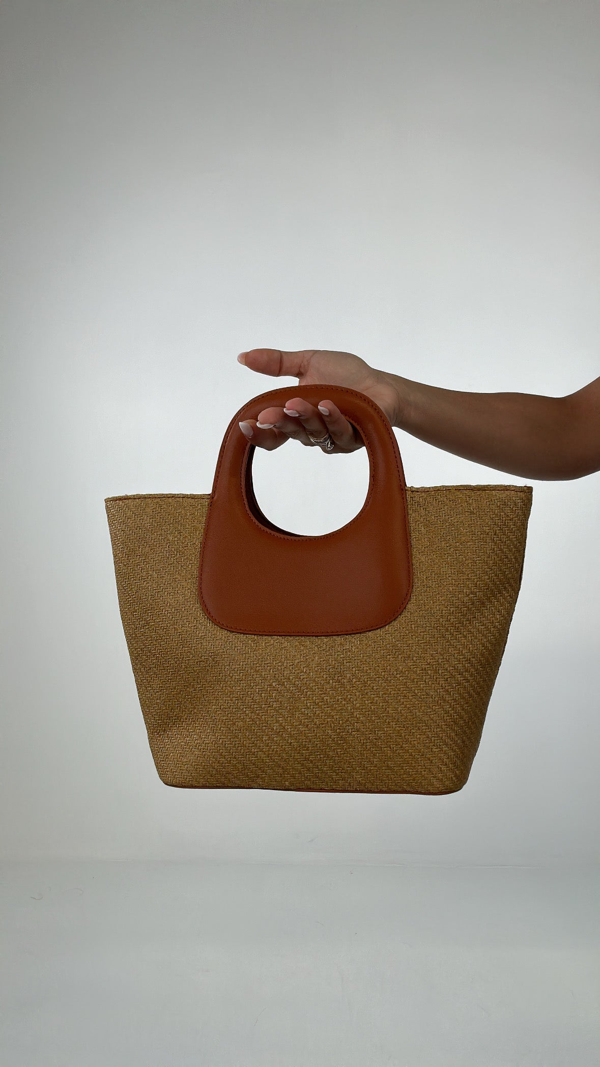 Borsa CERCHIO MANICO - CAMMELLO