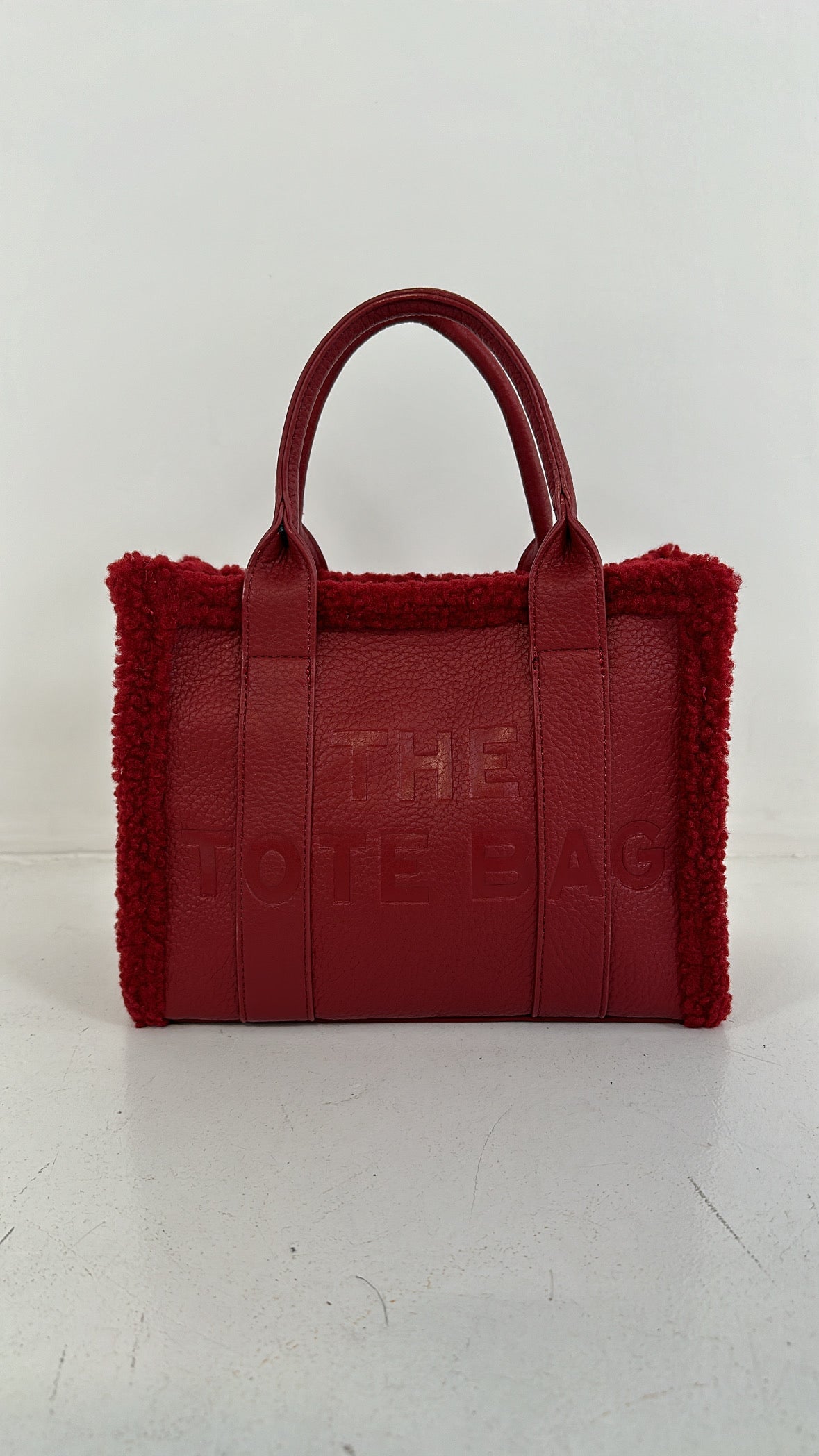The TOTE PELLICCIA MEDIUM - BORDEAUX