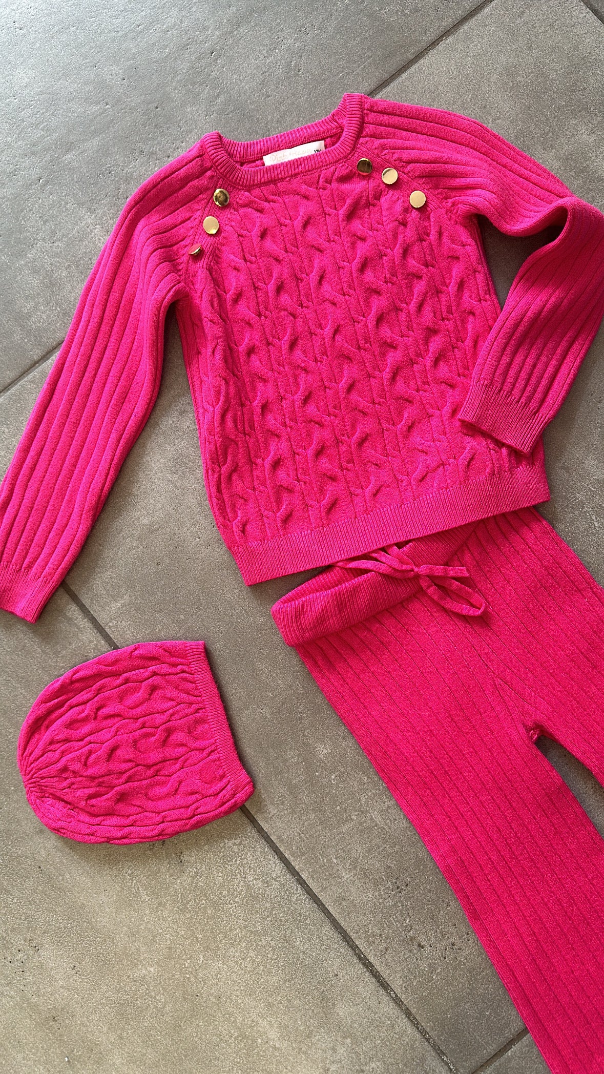 Coordinato CON CAPPELLINO 12-36M - FUCSIA