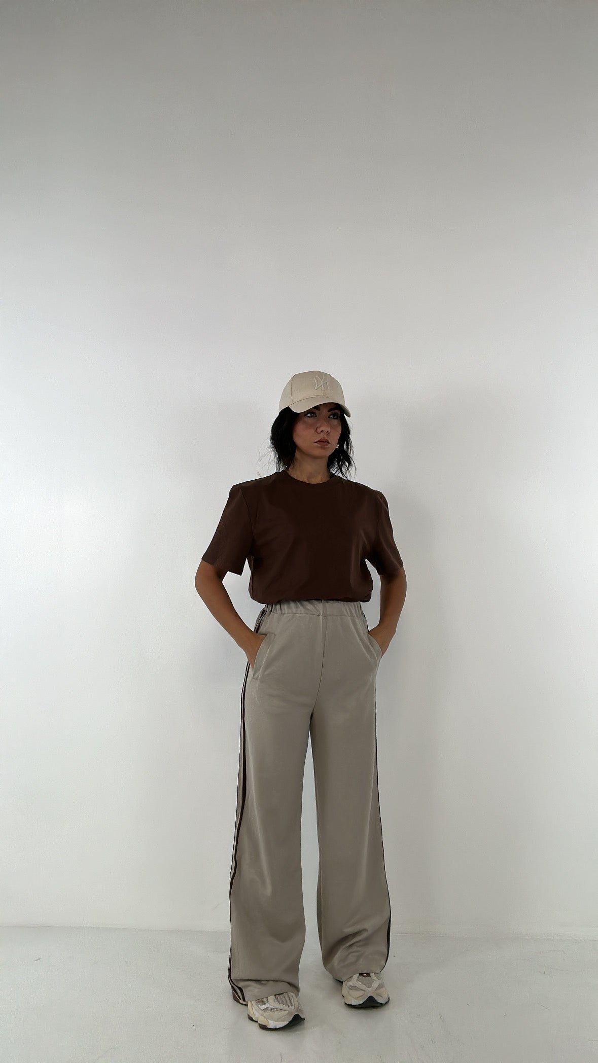 Pantalone TUTA CON RIGA VELLUTO - BEIGE