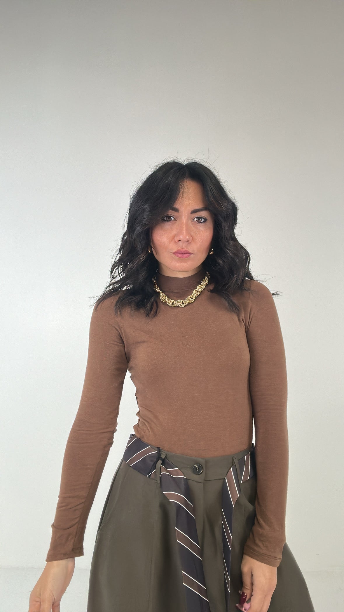 Maglia CON COLLO MANICA LUNGA - MARRONE